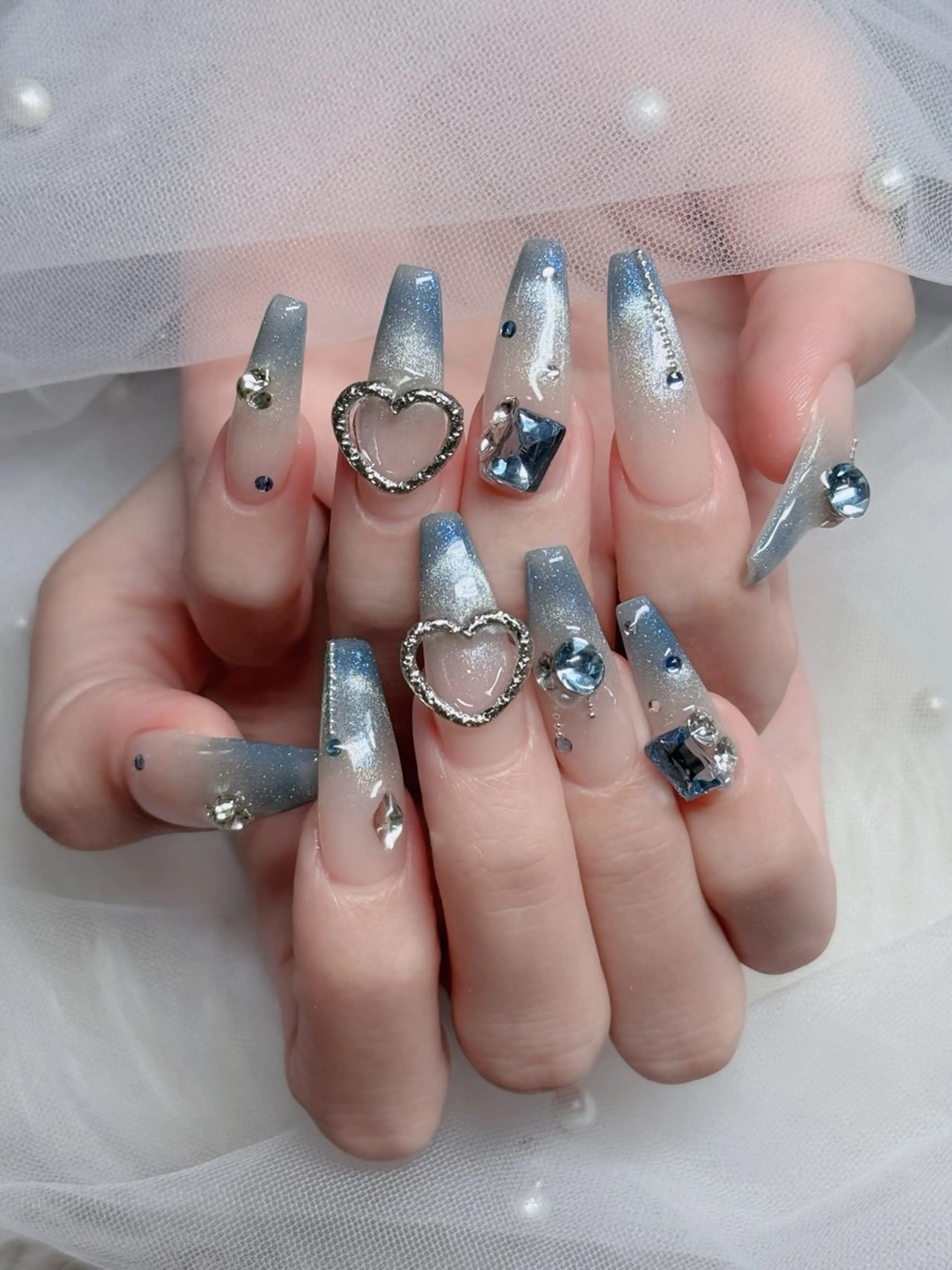 ネイル フレンチネイル ジェルネイル ガラスフレンチ ハロウィン ハート H.baby Nail Salonのネイルデザイン