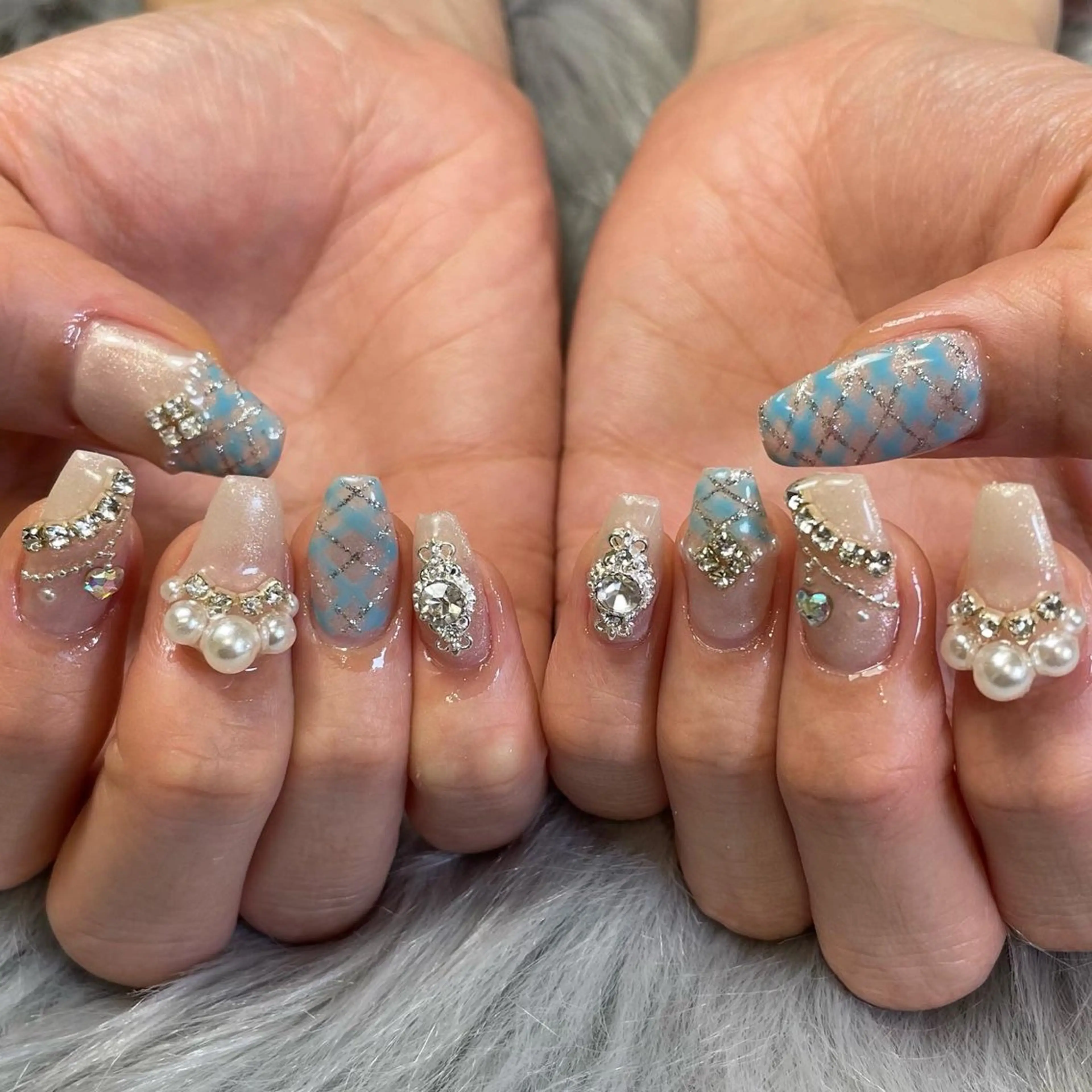 ネイル ラメ(グリッター) RICO NAIL所属・RICO Nail パーツつけ放題🌈のネイルデザイン