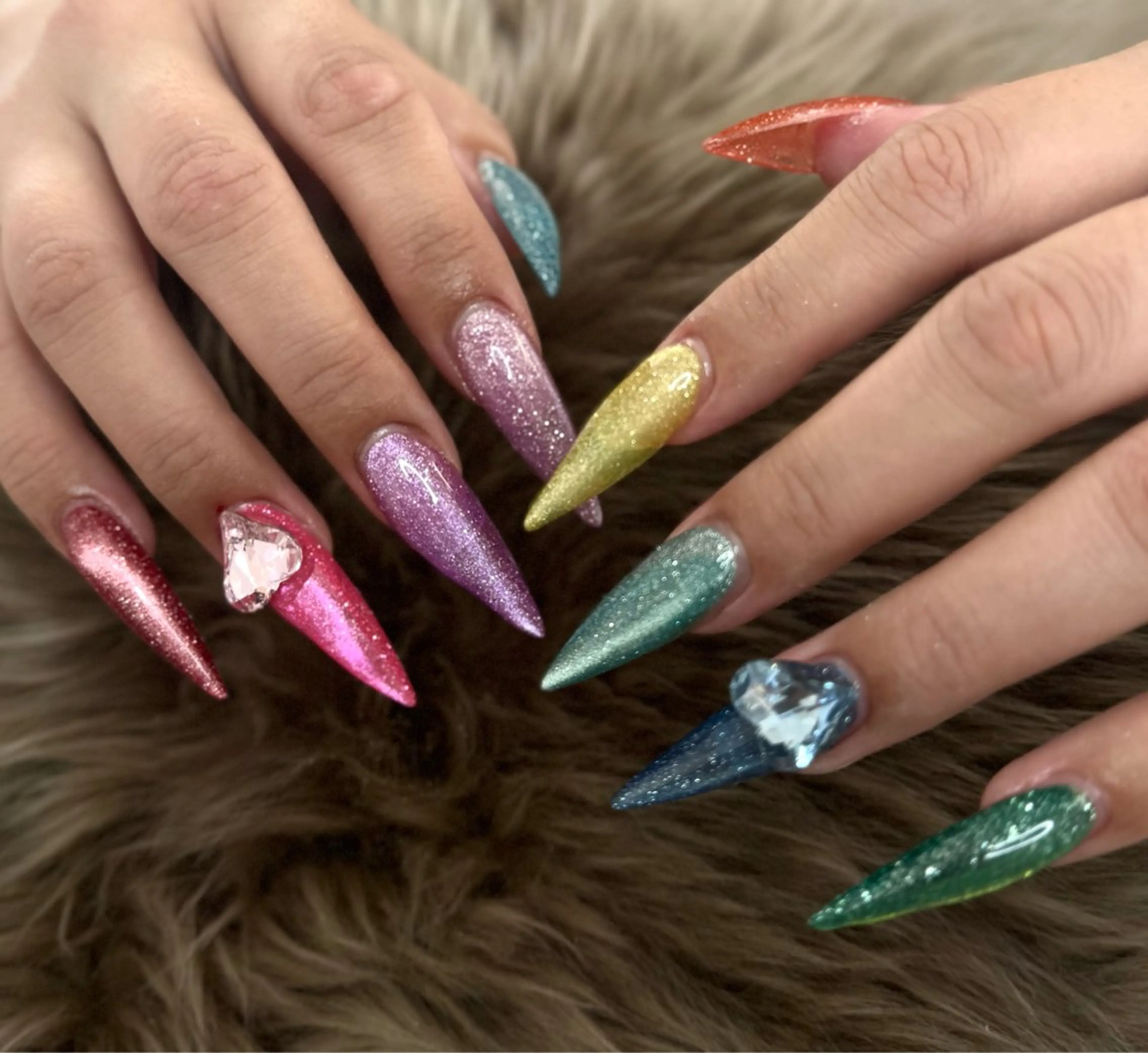 ネイル ハンドネイル Saya 海外風 マグ 華やかのネイルデザイン