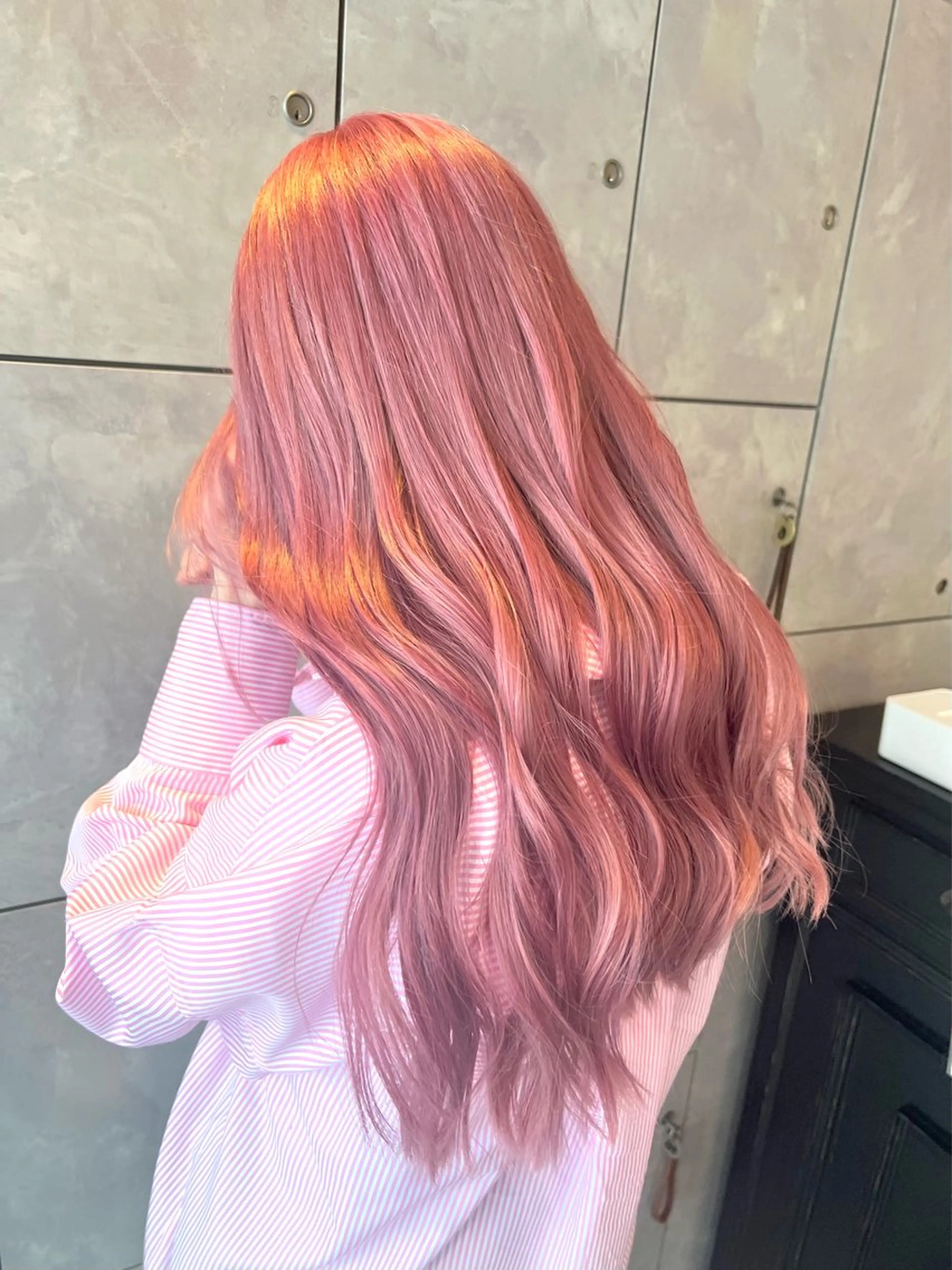 ロング カラー ヘアアレンジ ヘアカラー トリートメント ヘアセット 🌈インナーカラー ‘ショウマ’🌈のヘアスタイル