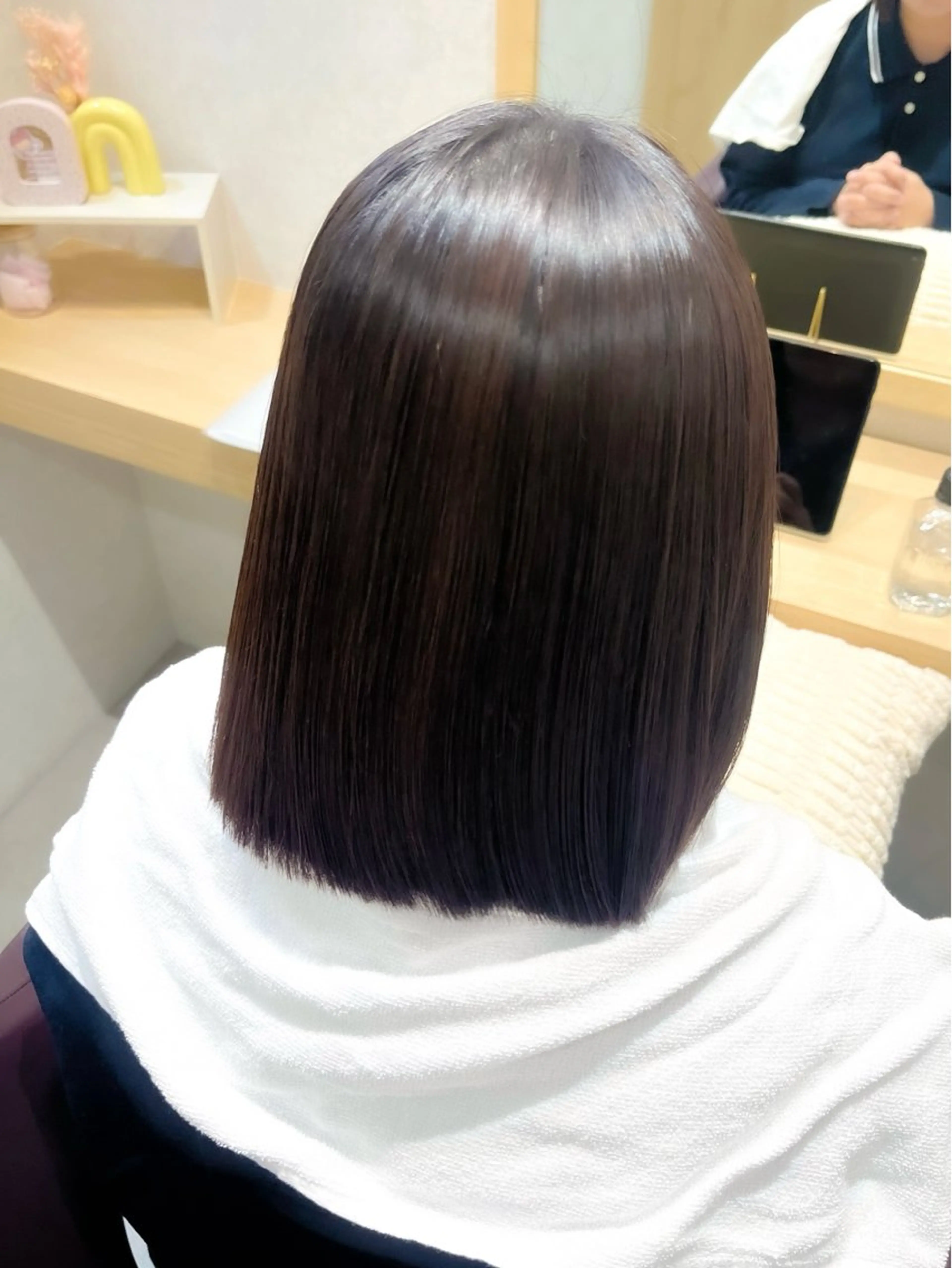 ミディアム カット 縮毛矯正 トリートメント 透明感カラー／韓国 レイヤーmomokaのヘアスタイル