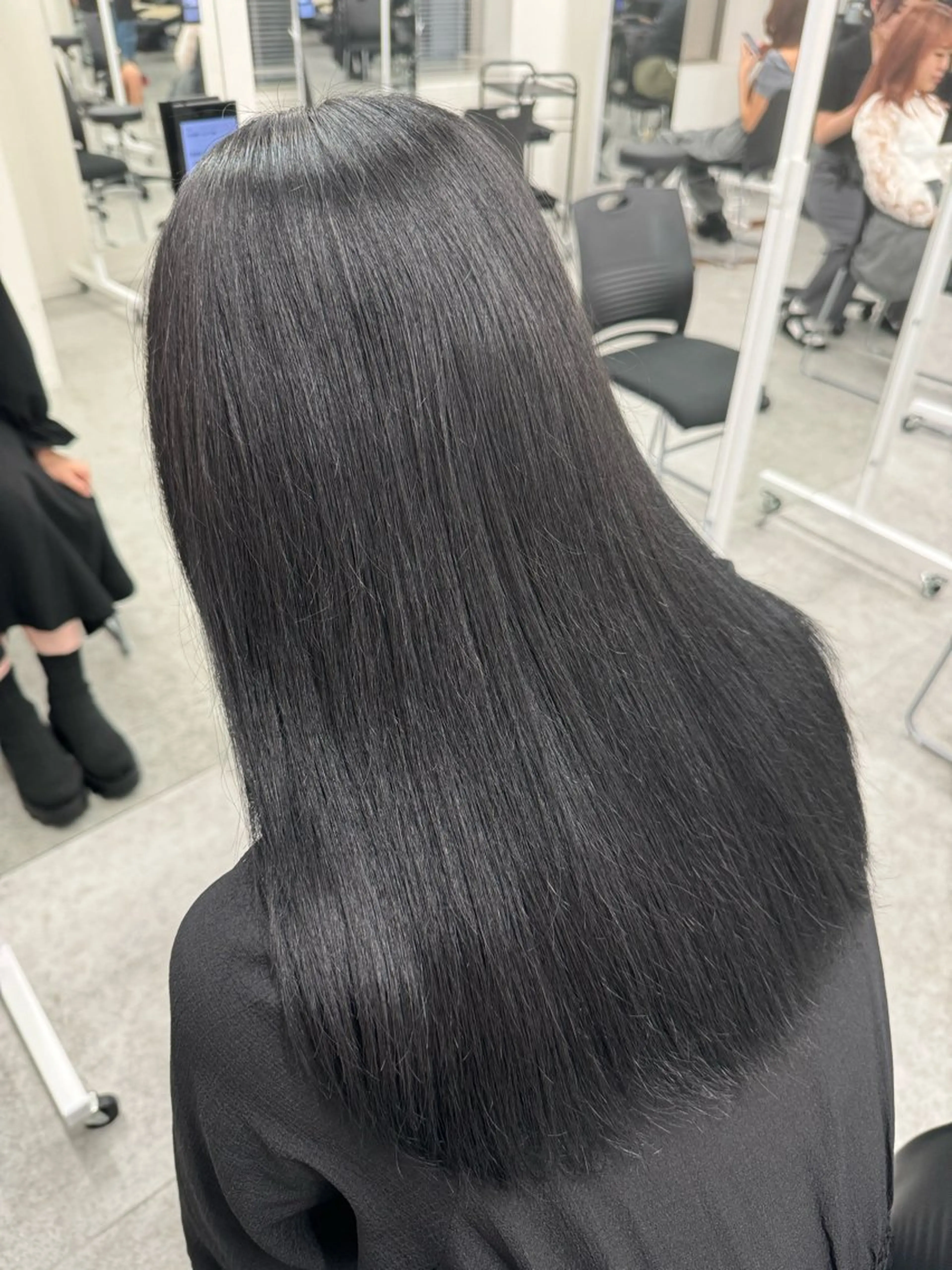 カラー 黒髪 ブルーカラー ブルーブラック noa🎀美髪縮毛/ 透明感カラーのヘアスタイル