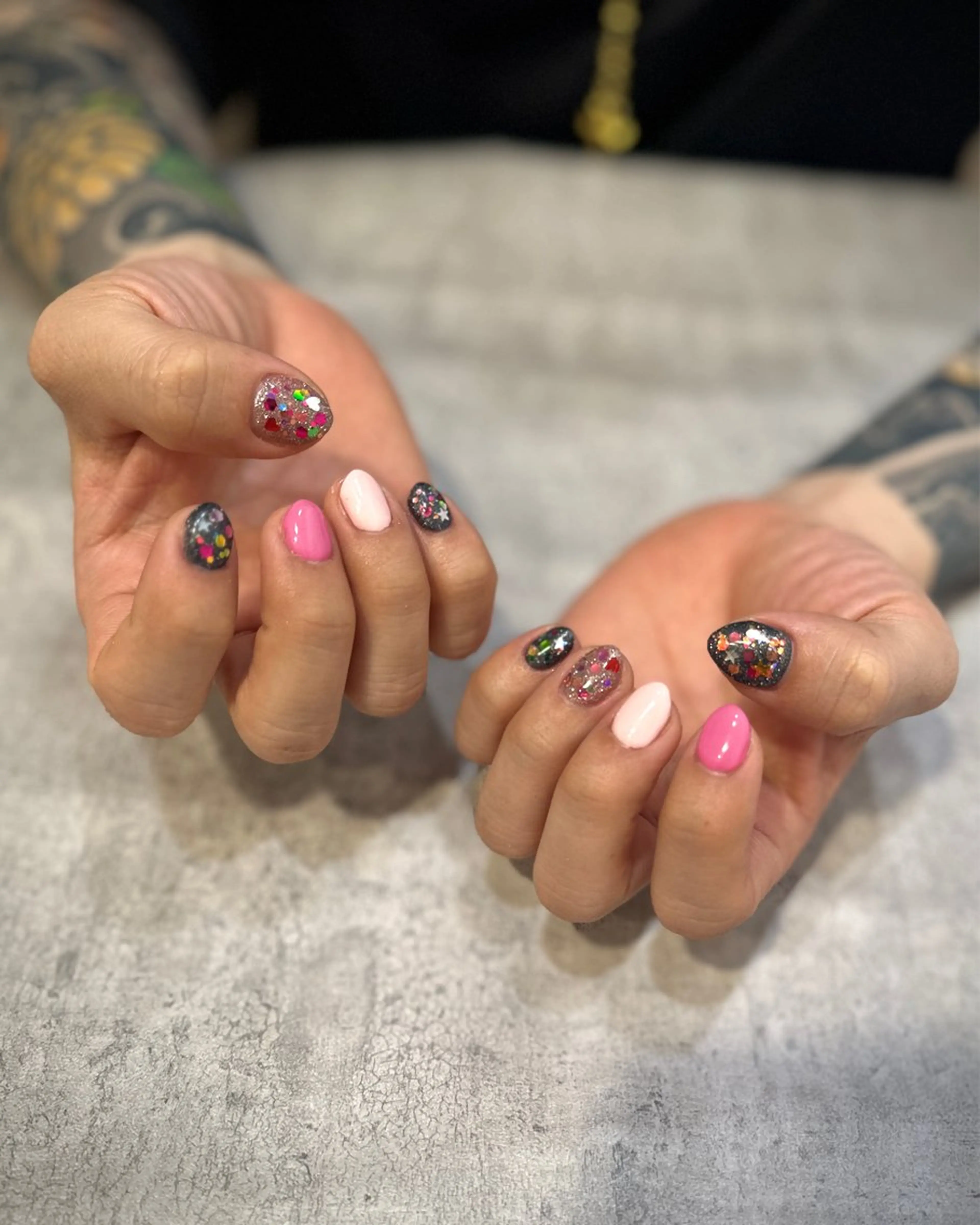 ネイル オーロラネイル メンズネイル ブライダルネイル ハンドネイル private. nailsalonのネイルデザイン
