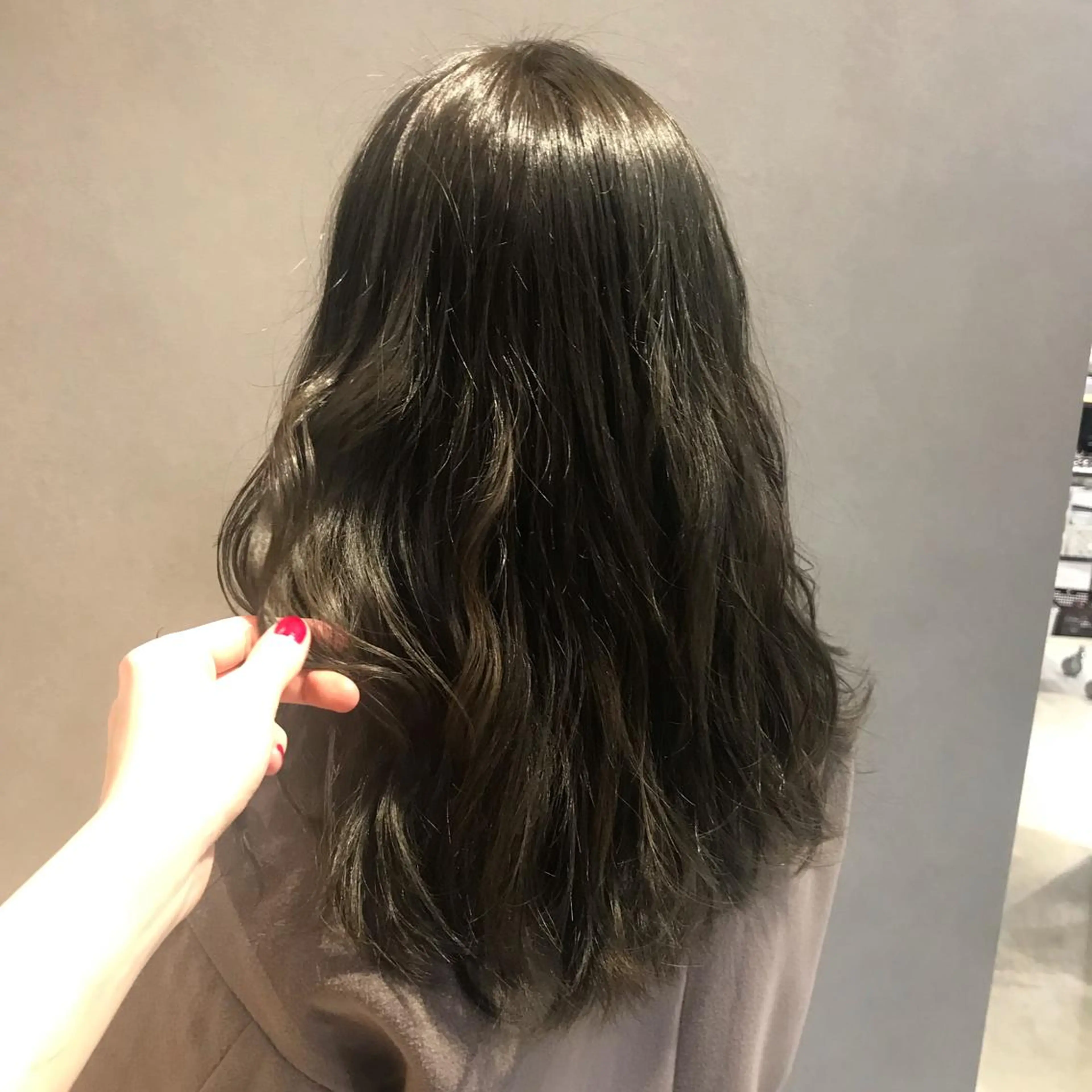 セミロング 土佐 優奈のヘアスタイル