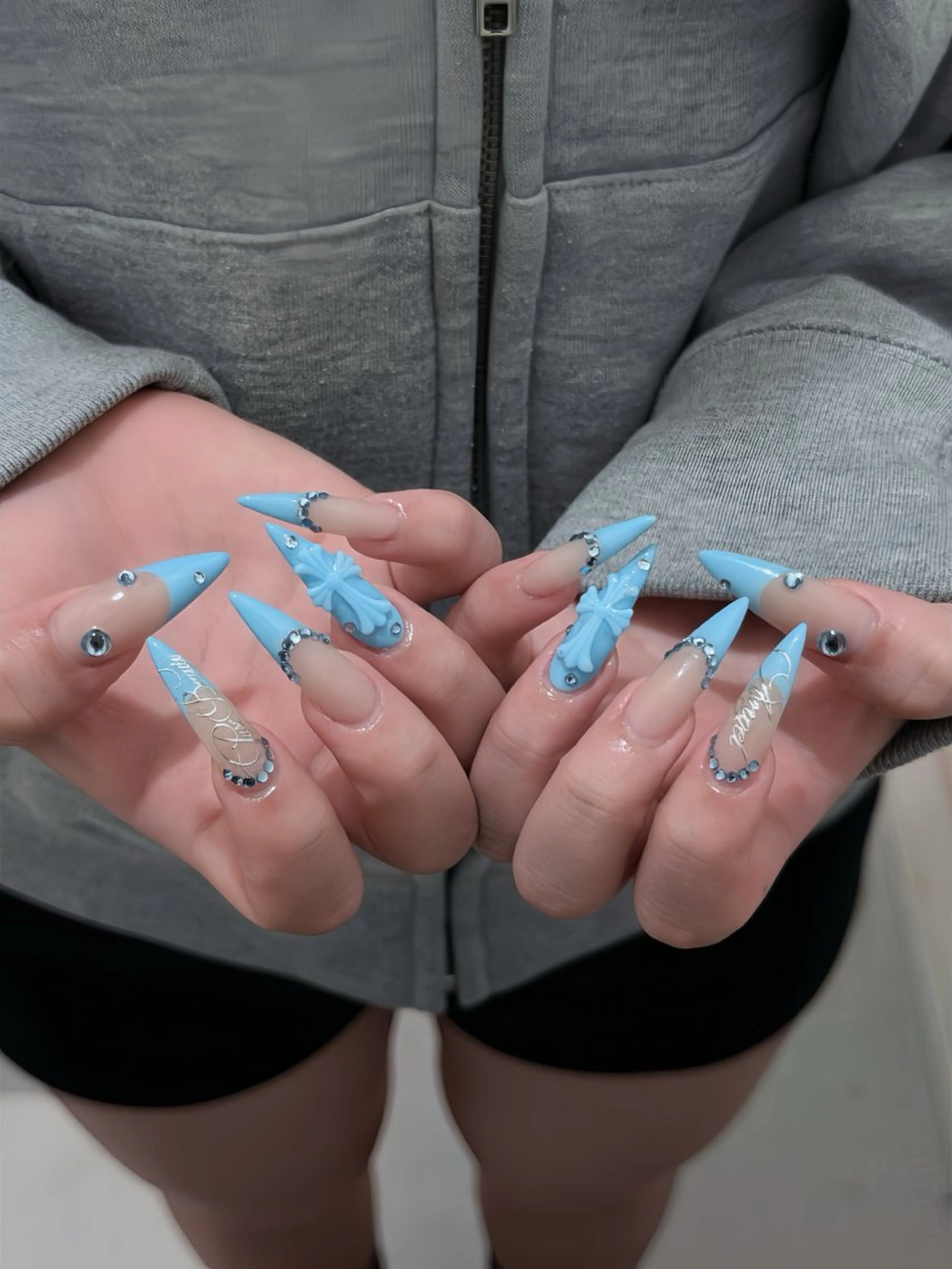 ネイル オーロラネイル ボルドー ブラウン 氷ネイル・うるうるネイル キラキラネイル ハンドネイル Julli ジュリのネイルデザイン