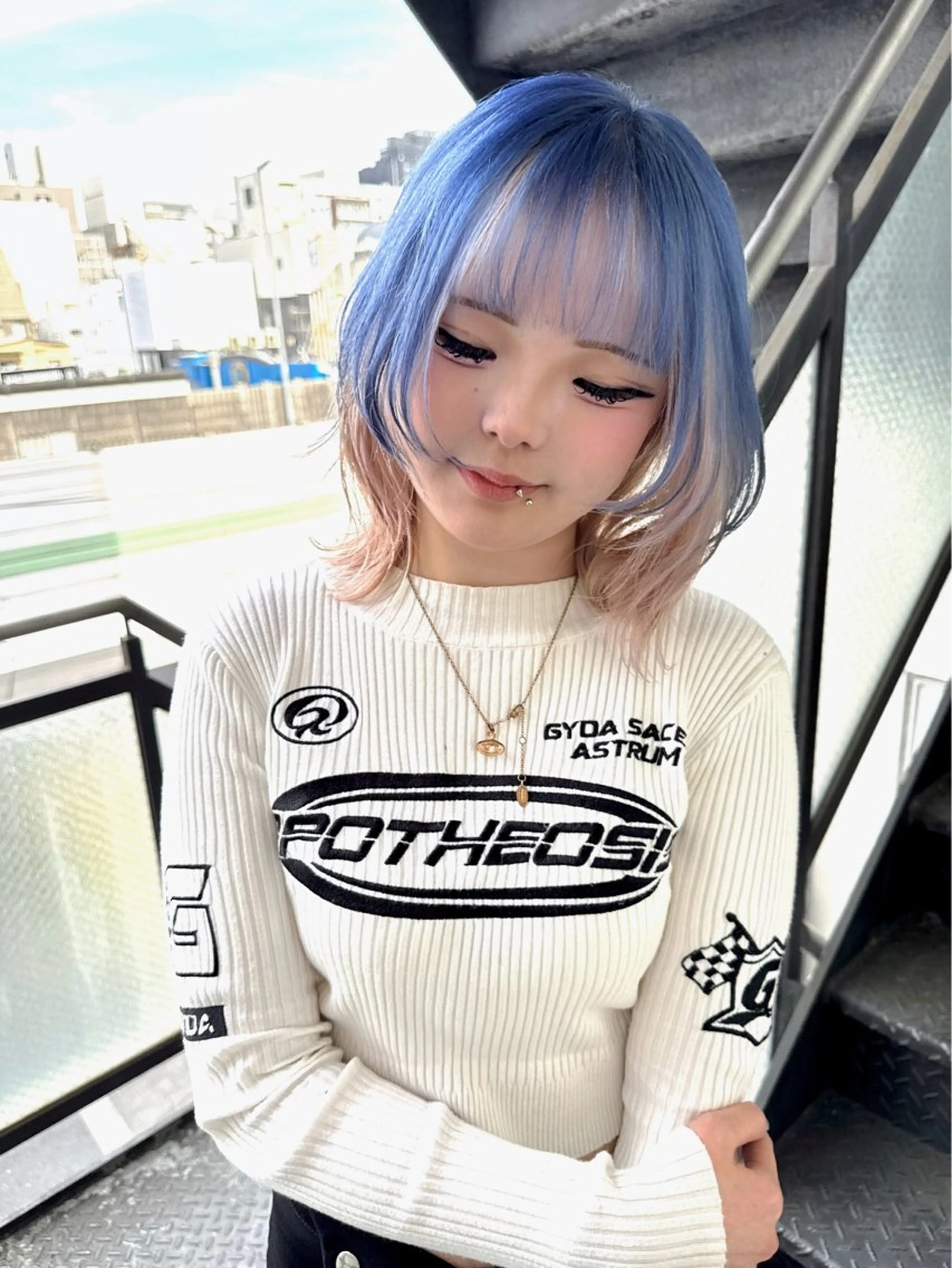 ショート カラー パーマ ヘアアレンジ 切りっぱなしボブ 前下がりボブ ボブレイヤー ブリーチ ケアブリーチ 【.ico】心斎橋/ ウルフ/飛田ゆうきのヘアスタイル