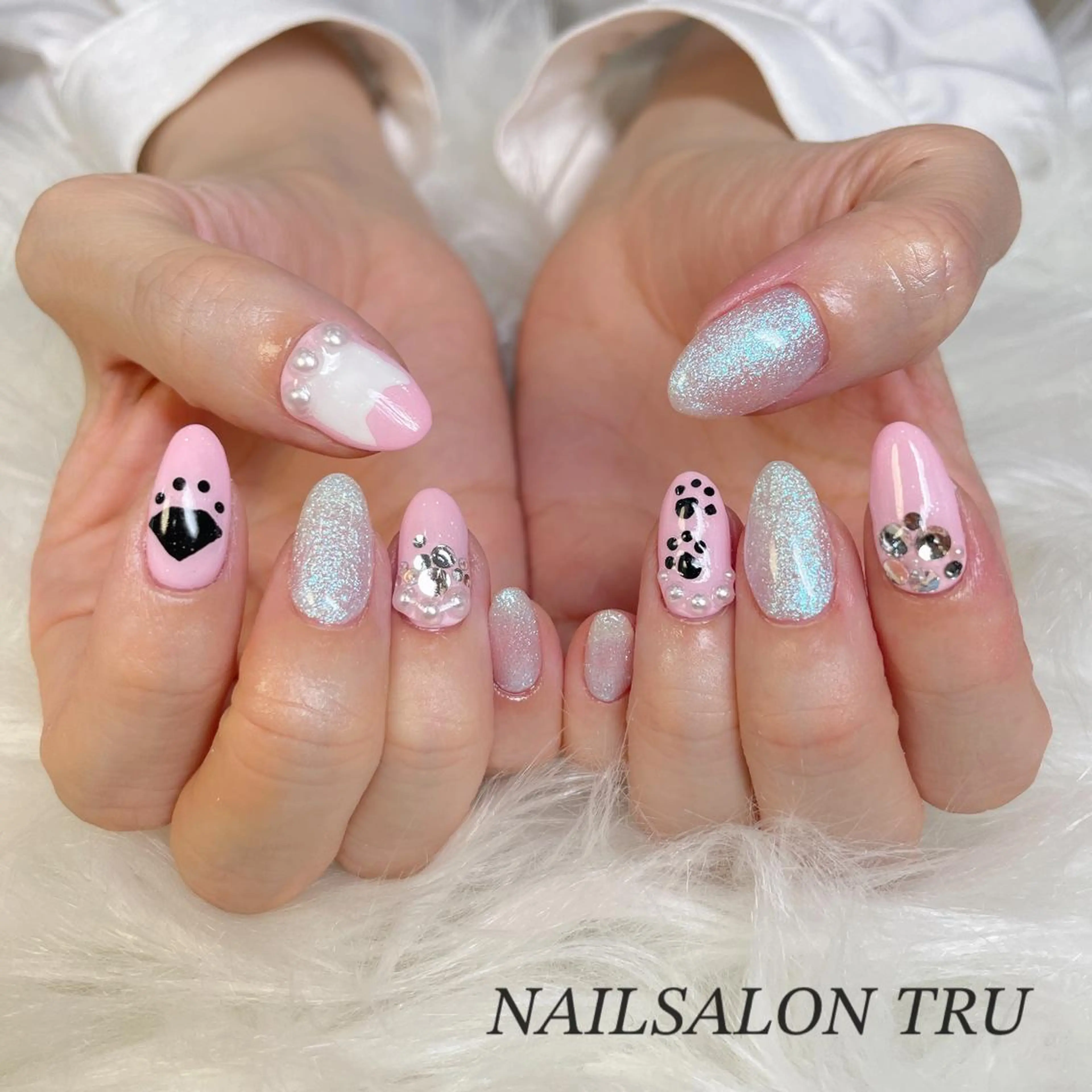 ネイル 𝐼𝑁𝑂𝑈𝐸 𝑀𝐼𝐴のネイルデザイン