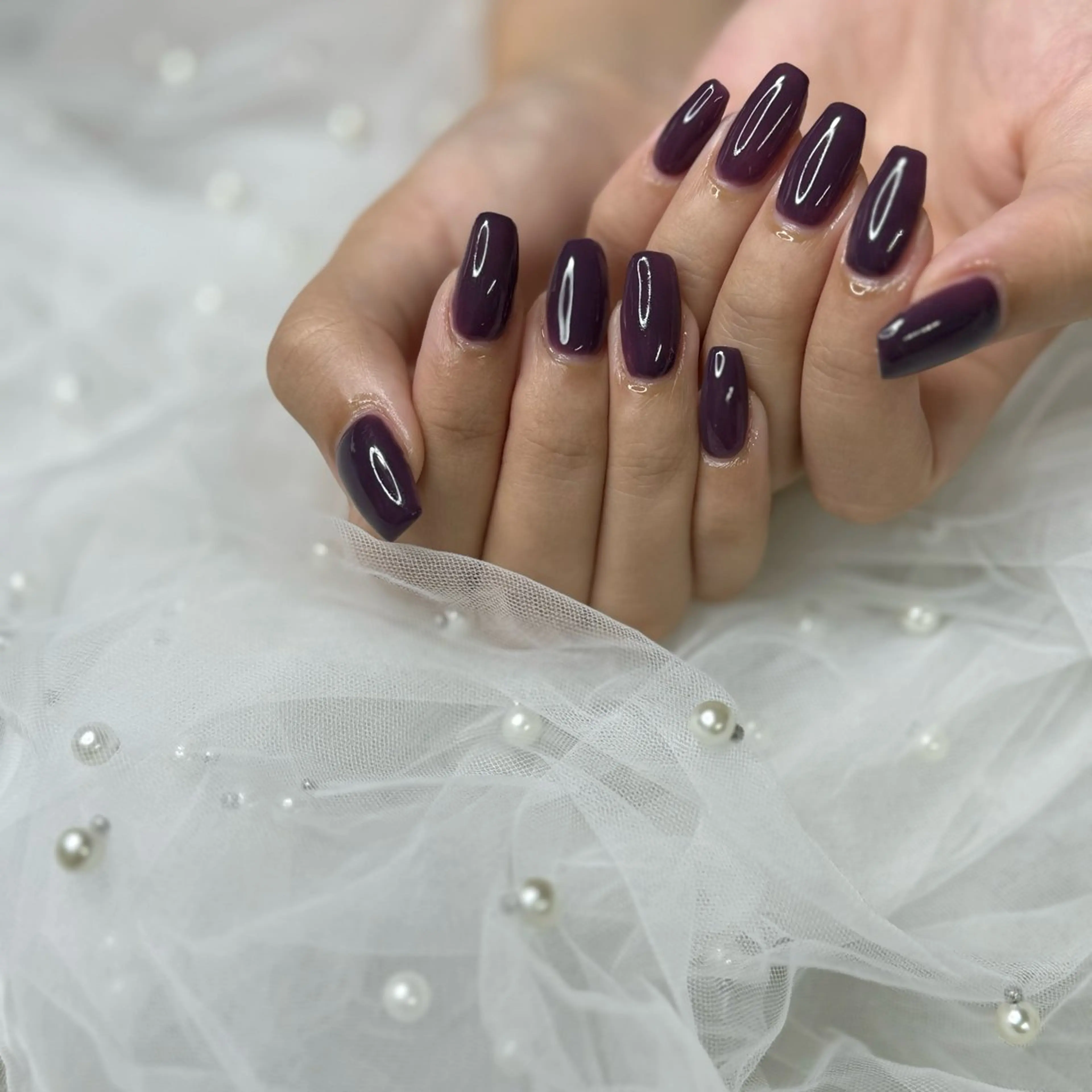 ネイル ボルドー フレンチネイル ジェルネイル ワンカラーネイル 赤色 ハンドネイル VENa eye＆ nail salonのマツエク・マツパデザイン