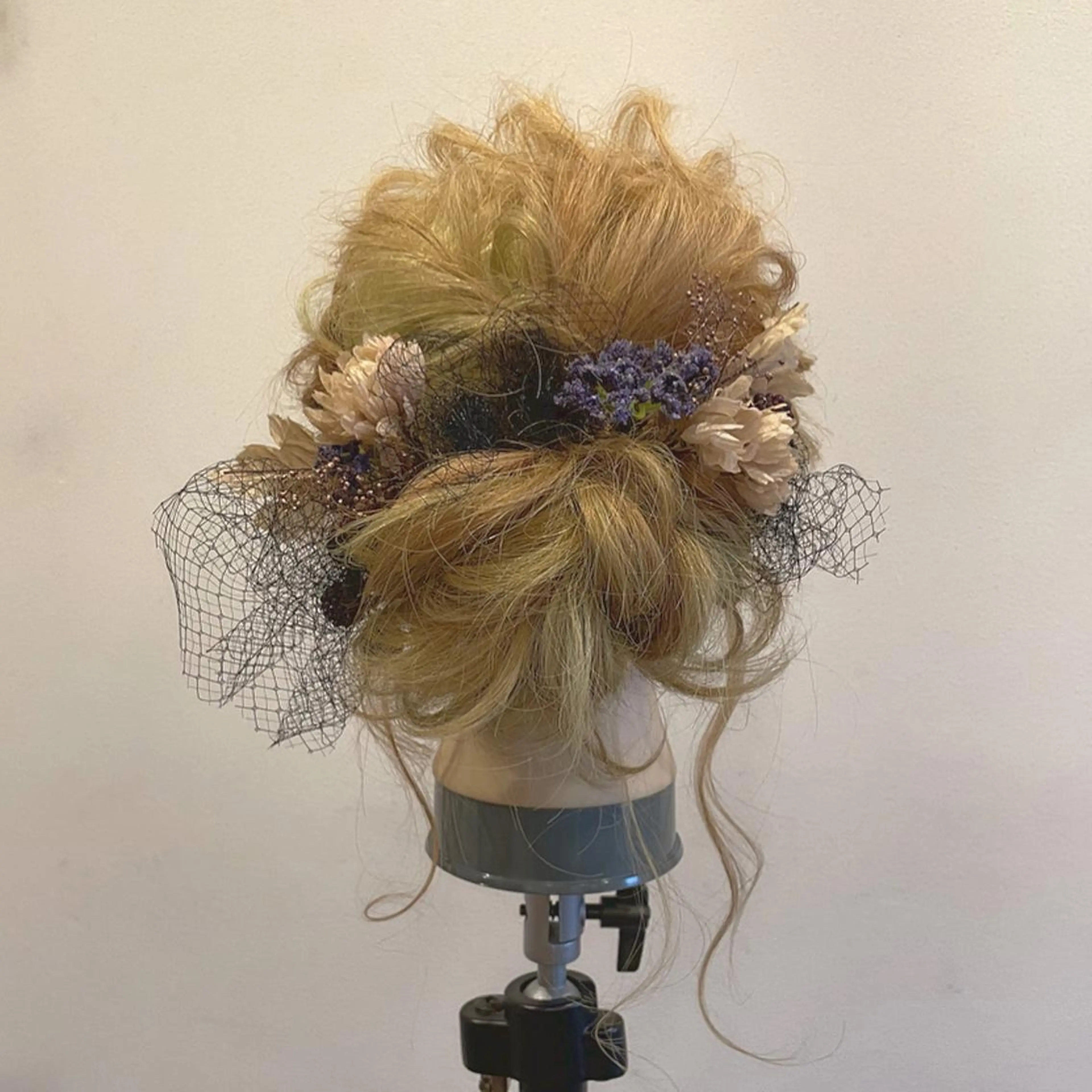 ミディアム 中山 郁恵のヘアスタイル