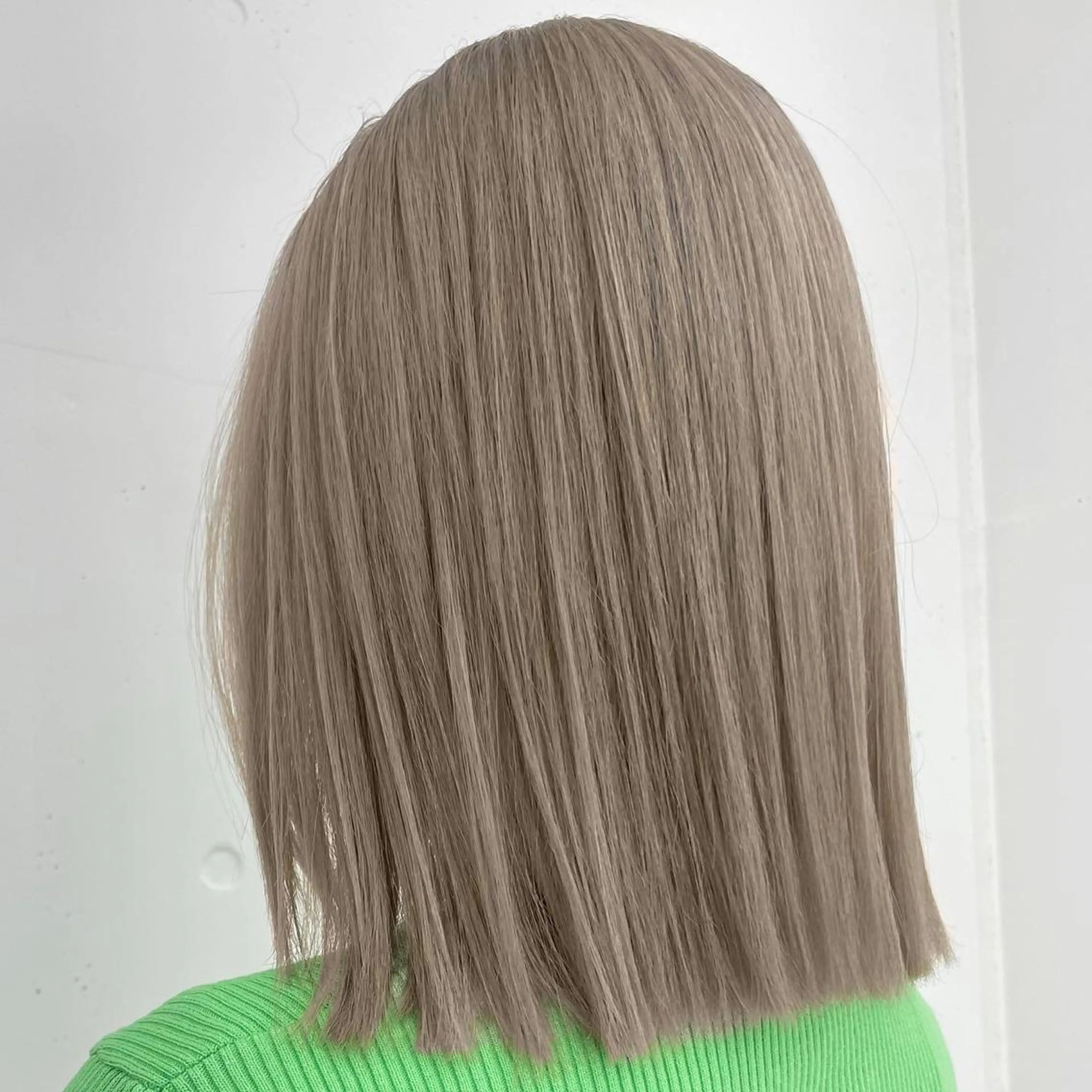 ミディアム カラー ブリーチ ブロンド ケアブリーチ ホワイトブロンド トリートメント レイヤーカット💖 Kaedeのヘアスタイル