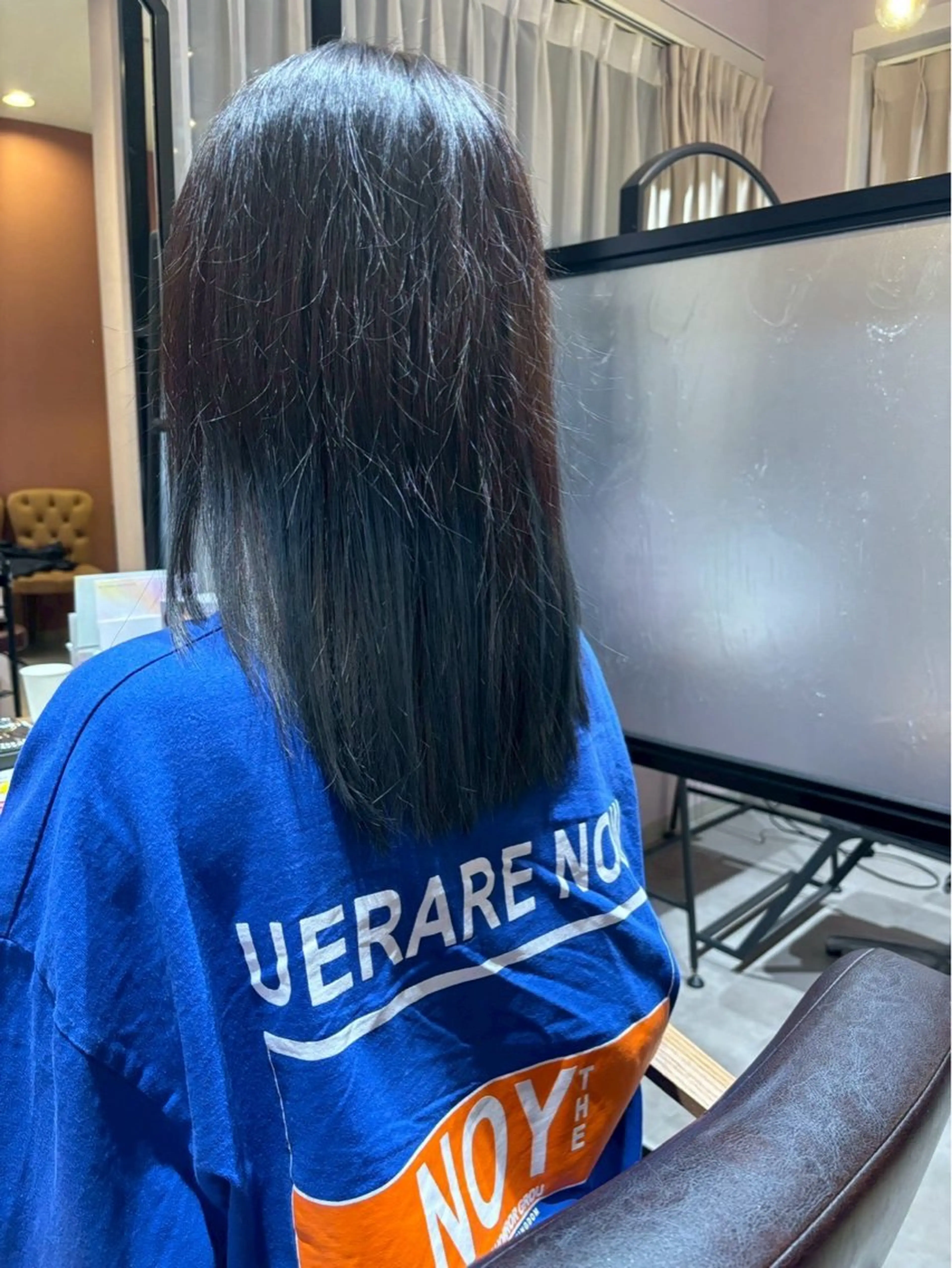 セミロング 松田 鈴菜のヘアスタイル