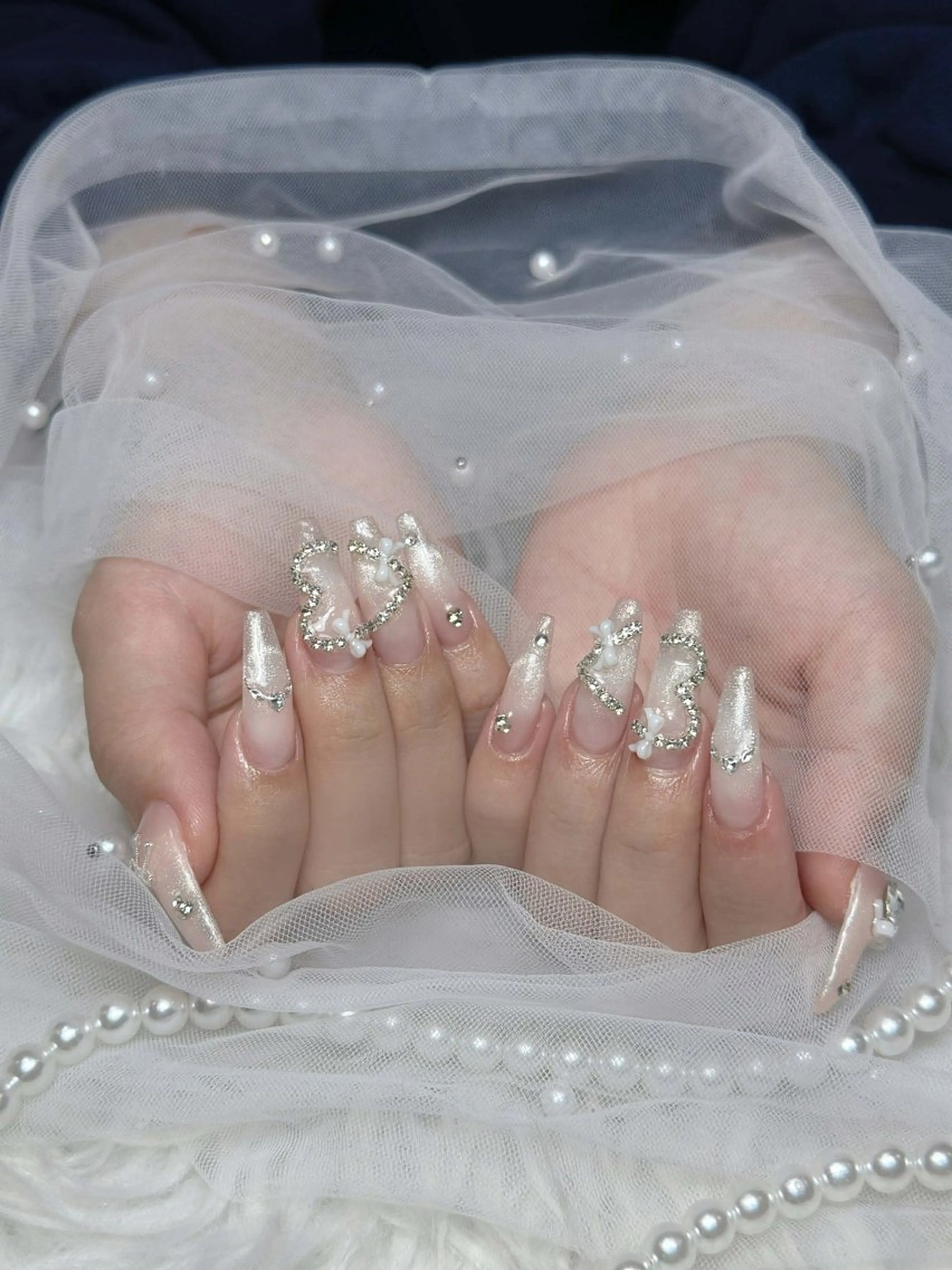 ネイル オーロラネイル ボルドー ブラウン 氷ネイル・うるうるネイル キラキラネイル ハンドネイル Julli NailStudioのネイルデザイン