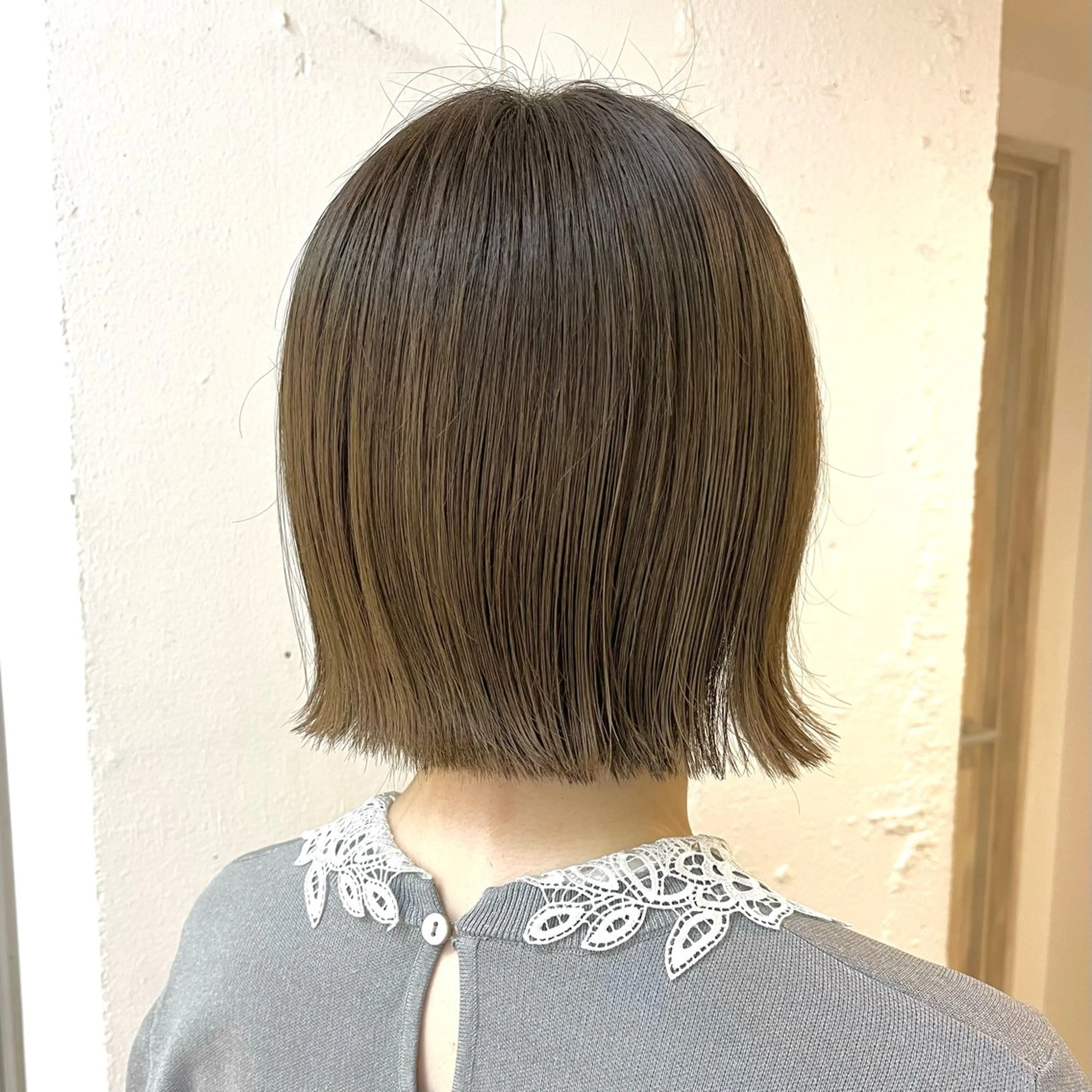 ショート カラー カット ヘアカラー トリートメント 透明感カラー/ 髪質改善/レイヤーのヘアスタイル