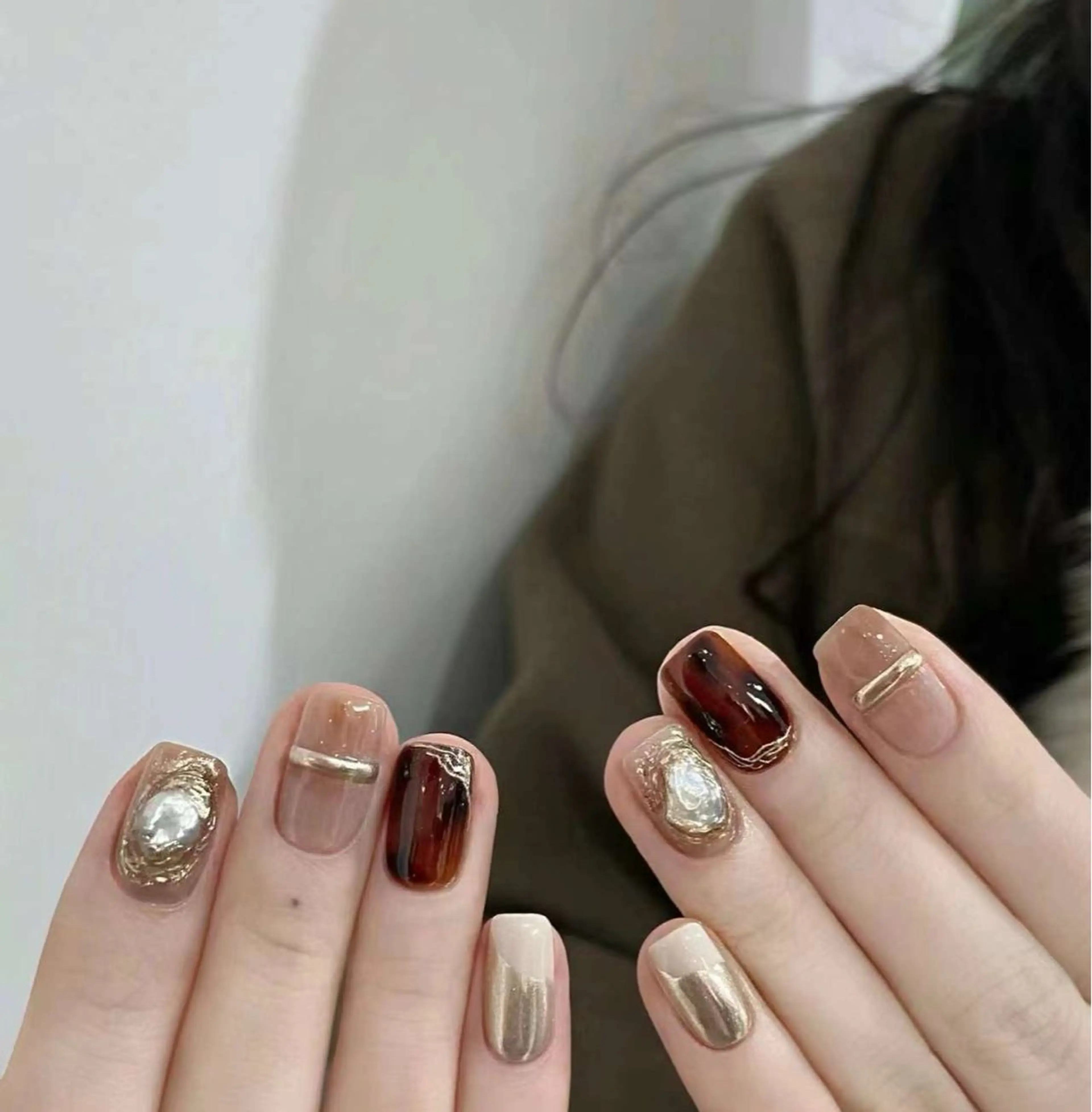 ネイル フットネイル フレンチネイル ゴージャス ハート キラキラネイル ハンドネイル MoonNail ユリ🌸のネイルデザイン