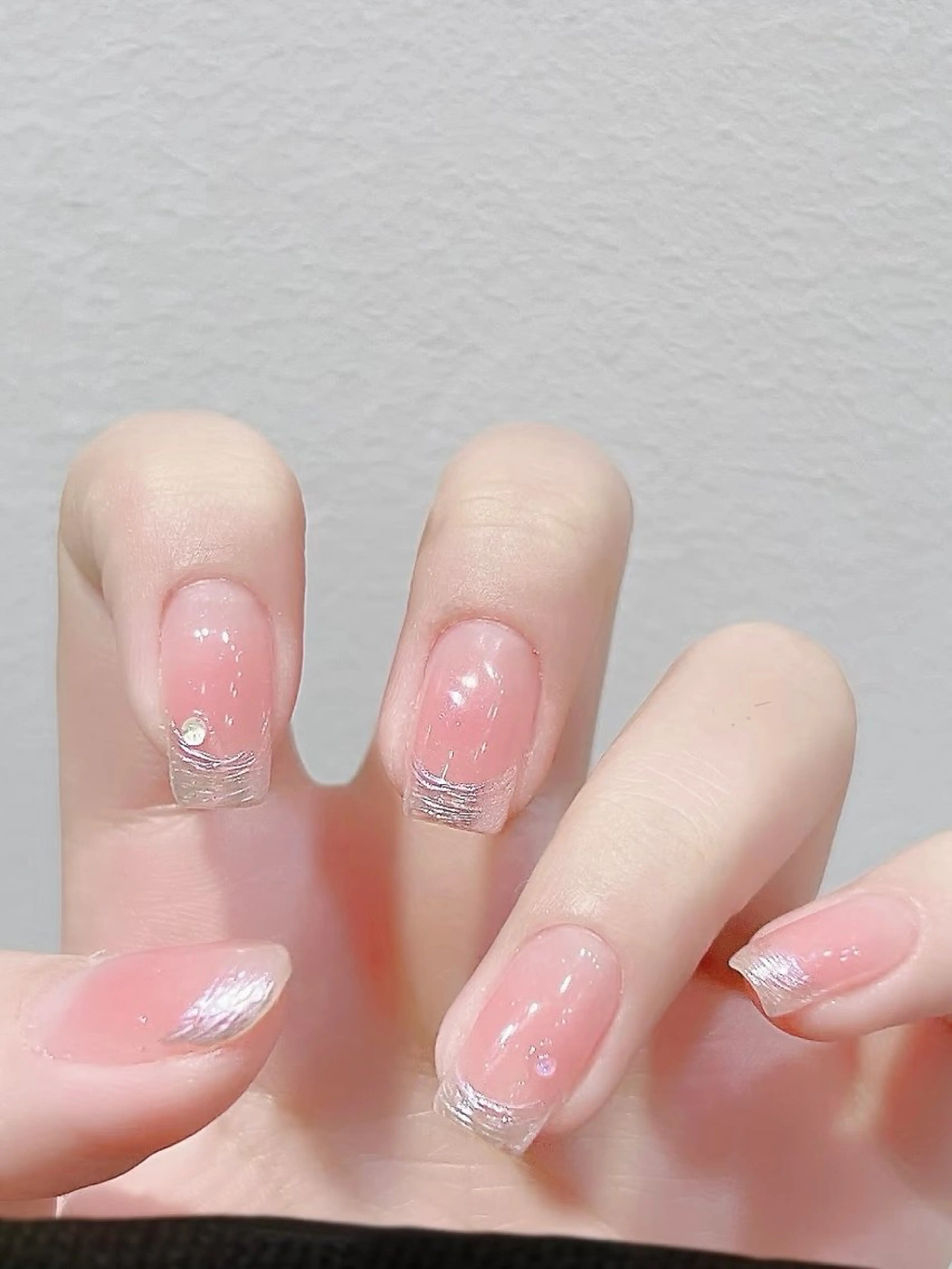 【スカルプ】チップ長さだし、ベース色付ガラス or ミラーフレンチの写真