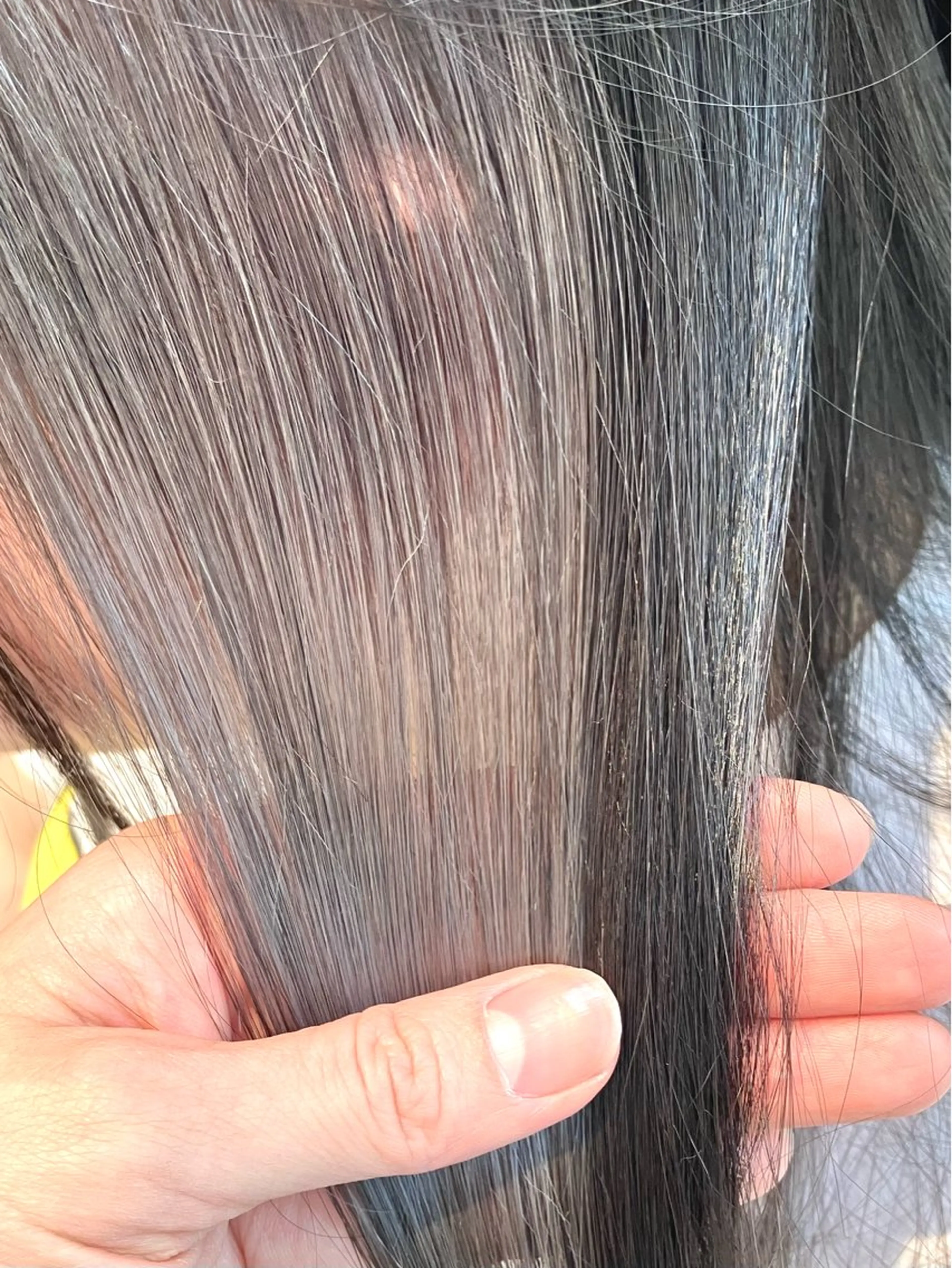 ロング カラー ブリーチ インナーカラー シルバー 及川まき 　オリーブ グレージュカラー♪のヘアスタイル