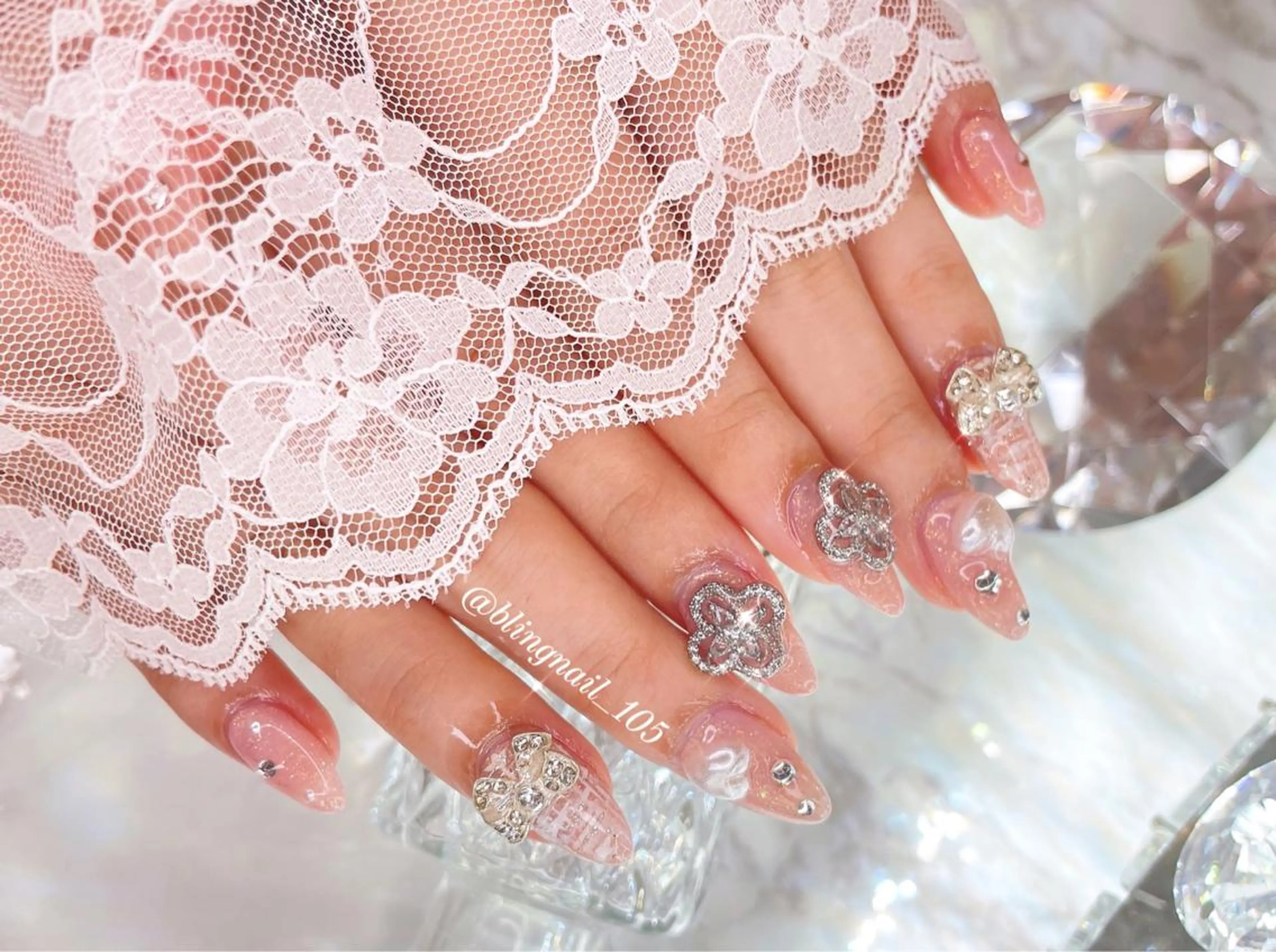 ネイル 23時まで❤︎韓国、 ワンホンネイルのネイルデザイン