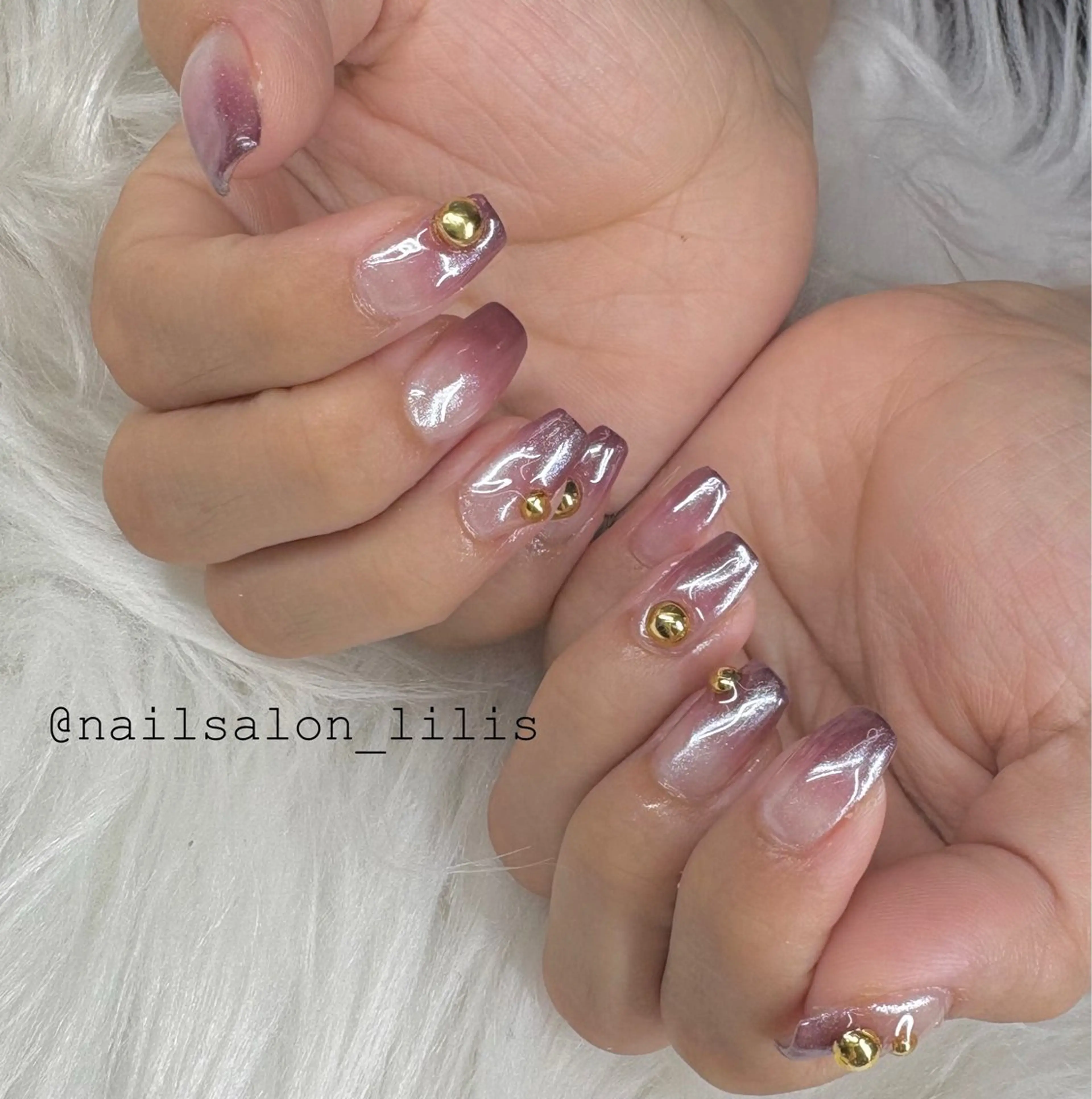ネイル オーロラネイル ハンドネイル nailsalon Lilisのネイルデザイン