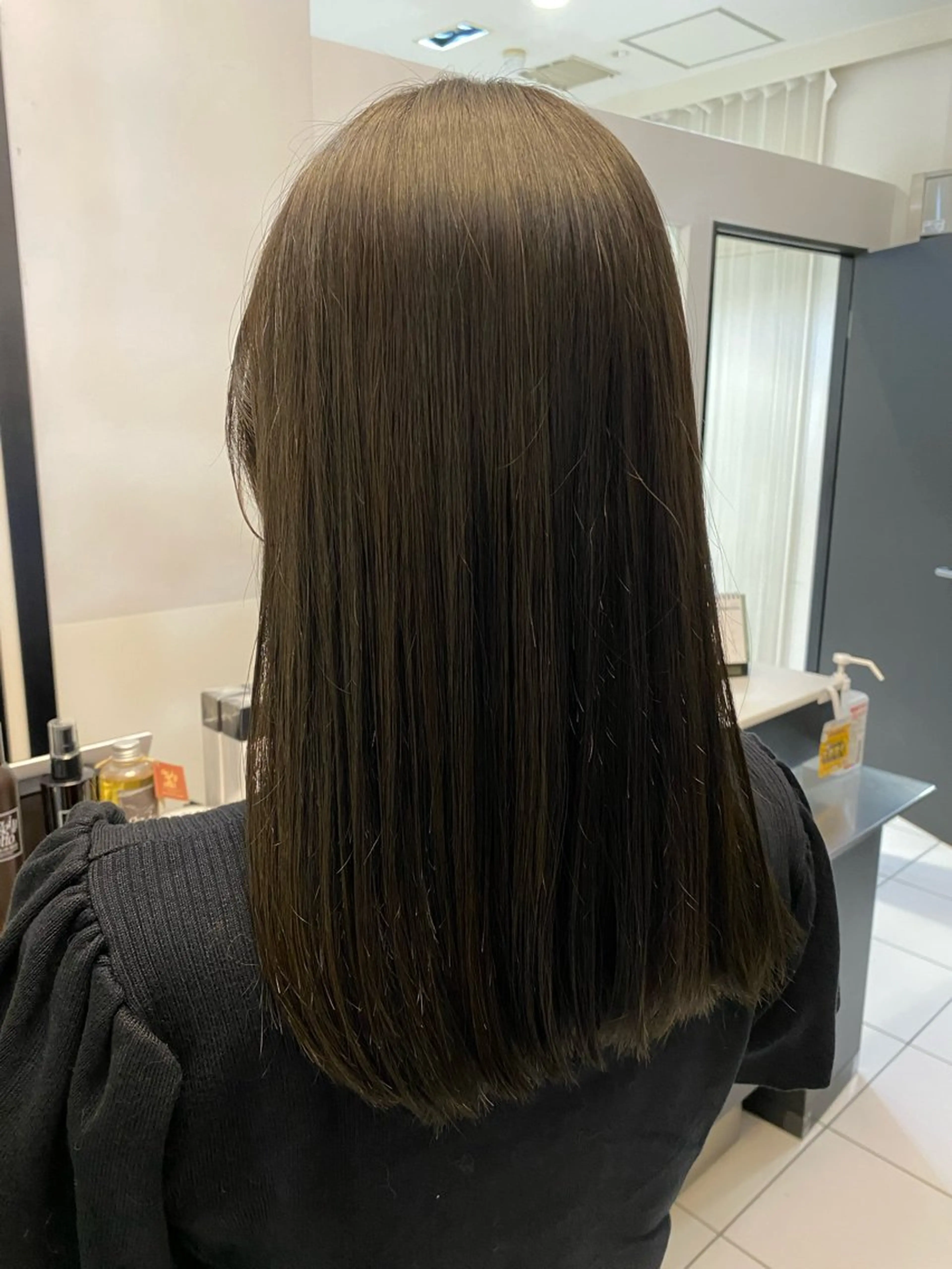 カラー CHIC 蘭のヘアスタイル