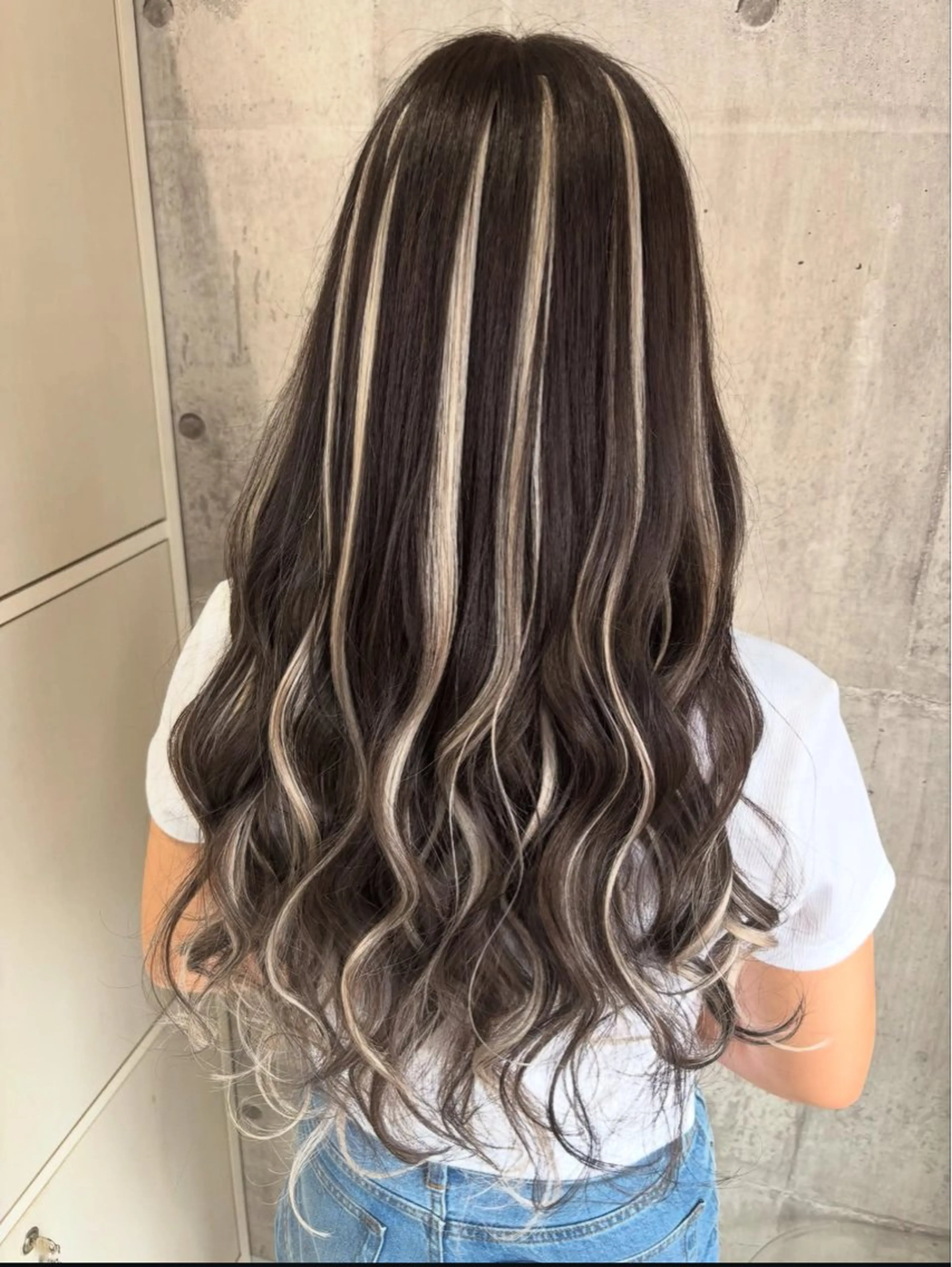 ロング 🍑🧋ハイトーン 暖色カラーlucaのヘアスタイル