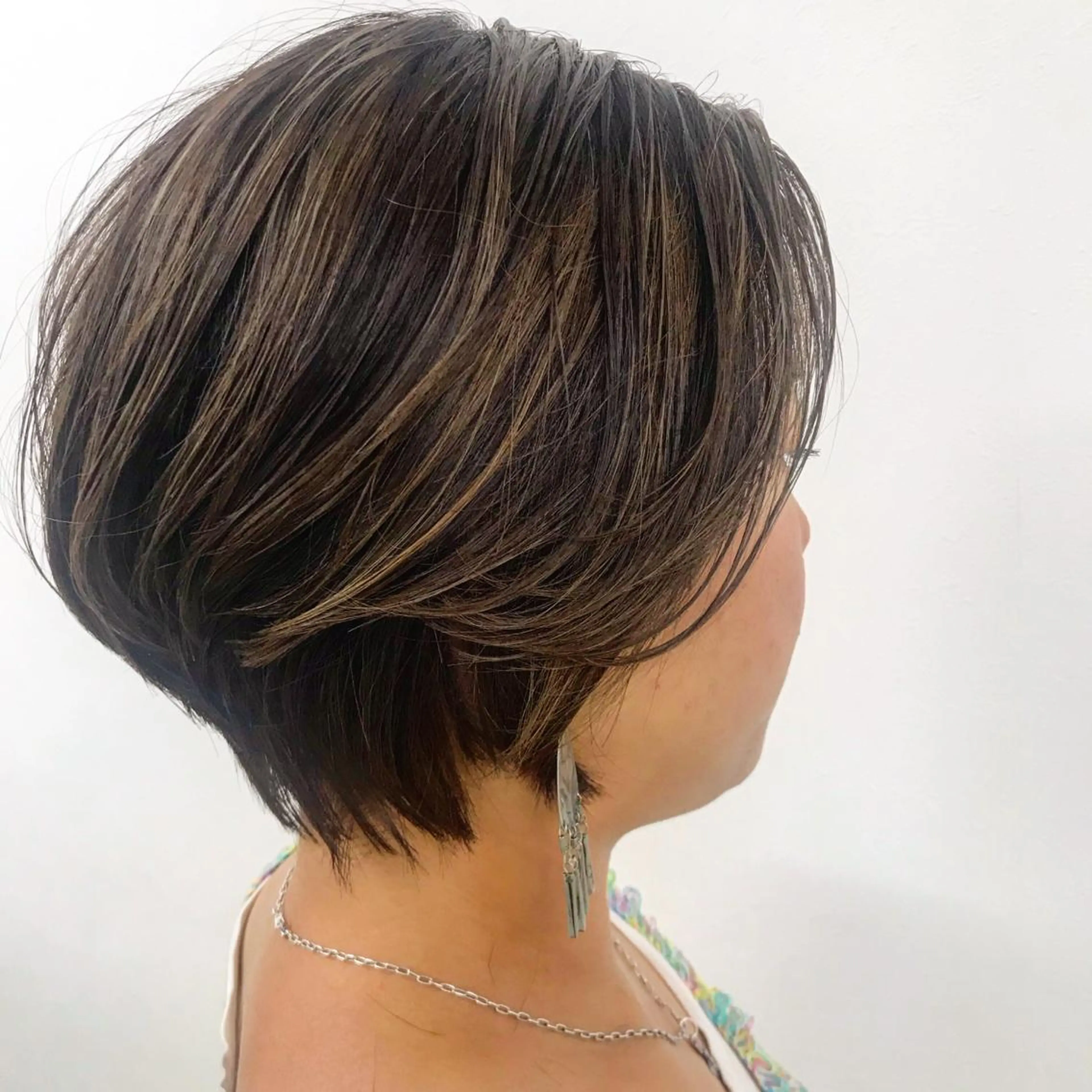 ショート ハイライト ヘアカラー HBLディプロマ所有 AZUSAのヘアスタイル