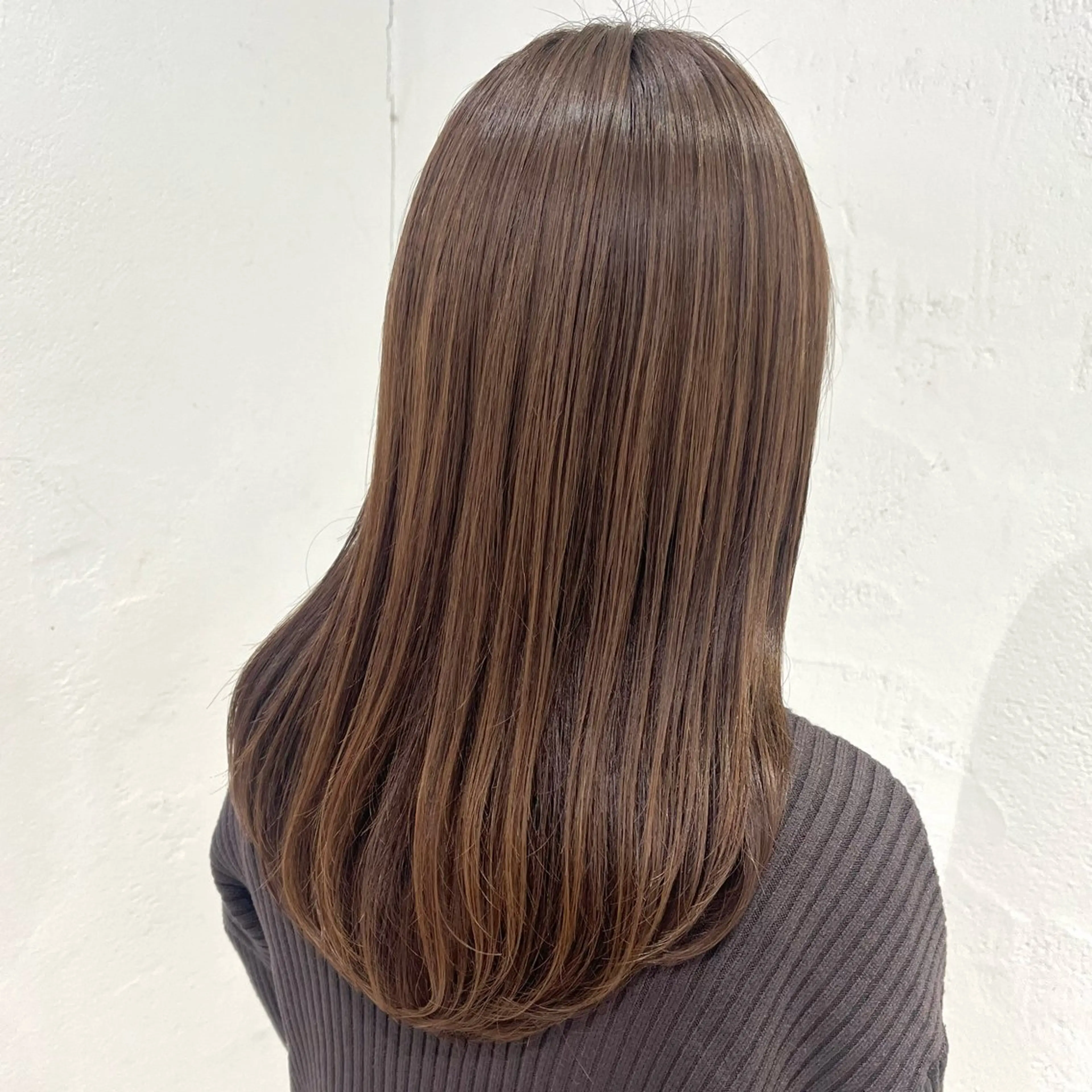 セミロング カラー カット ヘアカラー トリートメント 透明感カラー/ 髪質改善/レイヤーのヘアスタイル