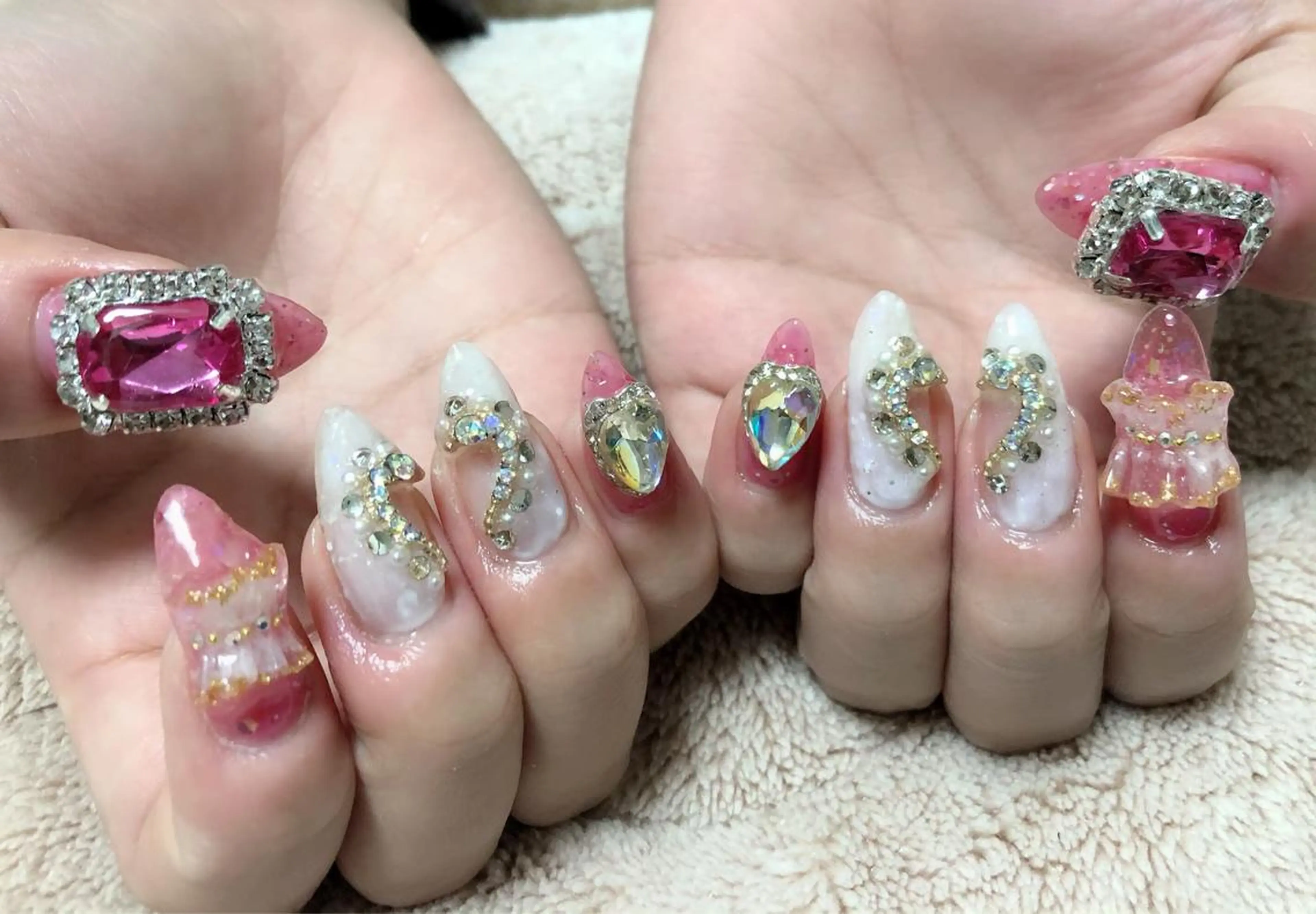ネイル アートネイル ハンドネイル t. yoshizawaのネイルデザイン