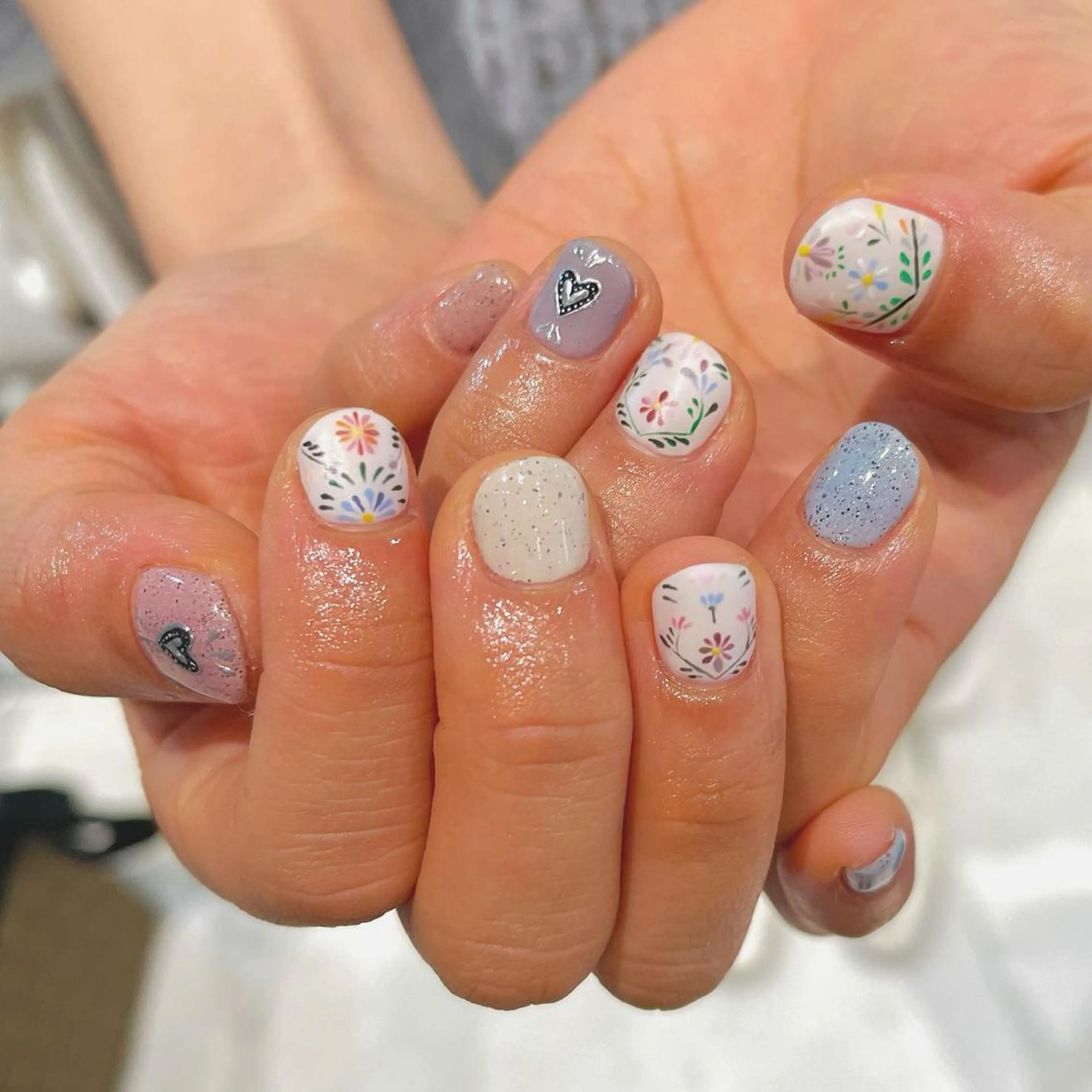 ネイル esby Loely MIZUKIのネイルデザイン