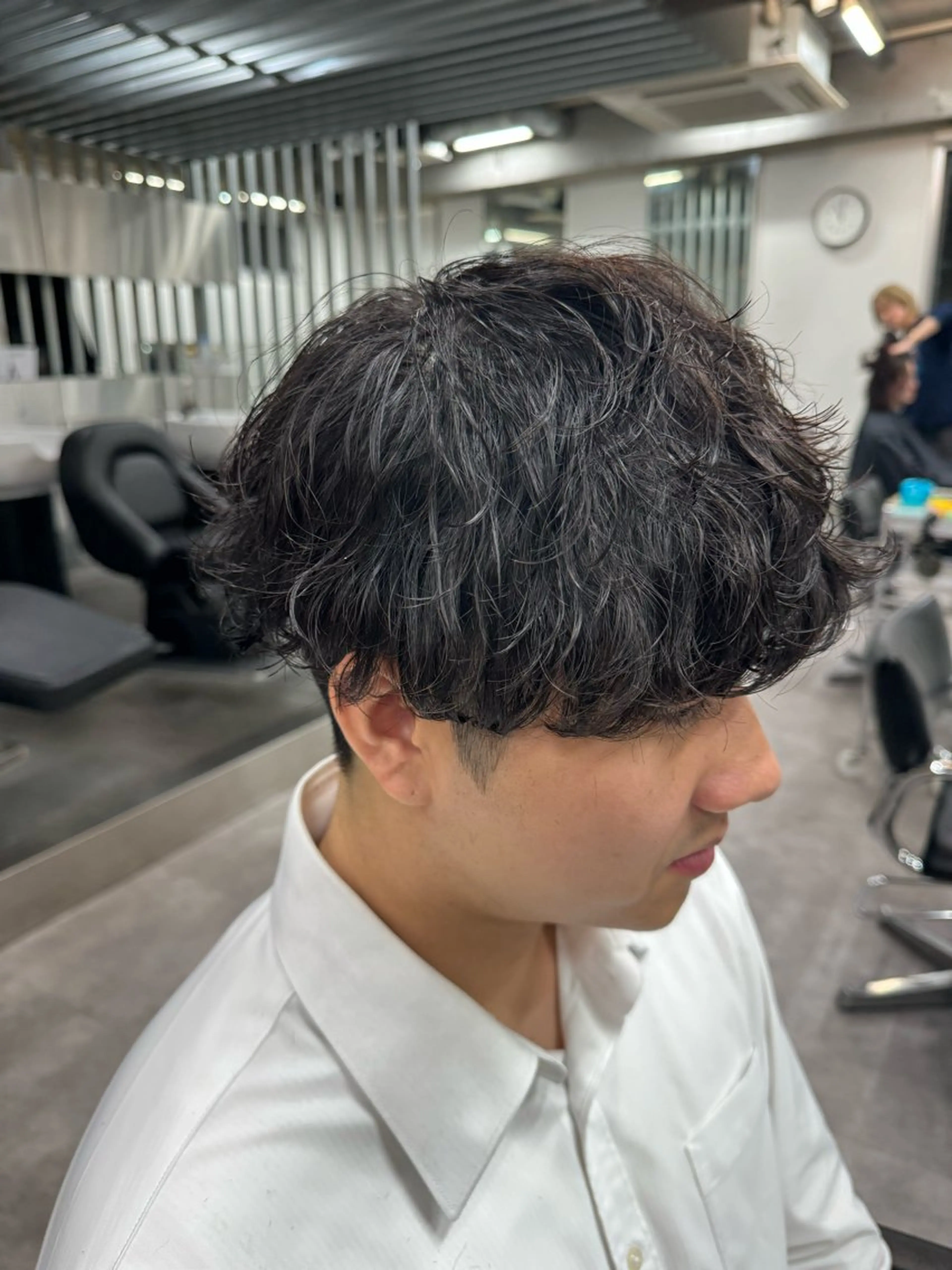 パーマ メンズ カット パーマ トリートメント 人見知りさんでも安心 奥田 里佳子のヘアスタイル