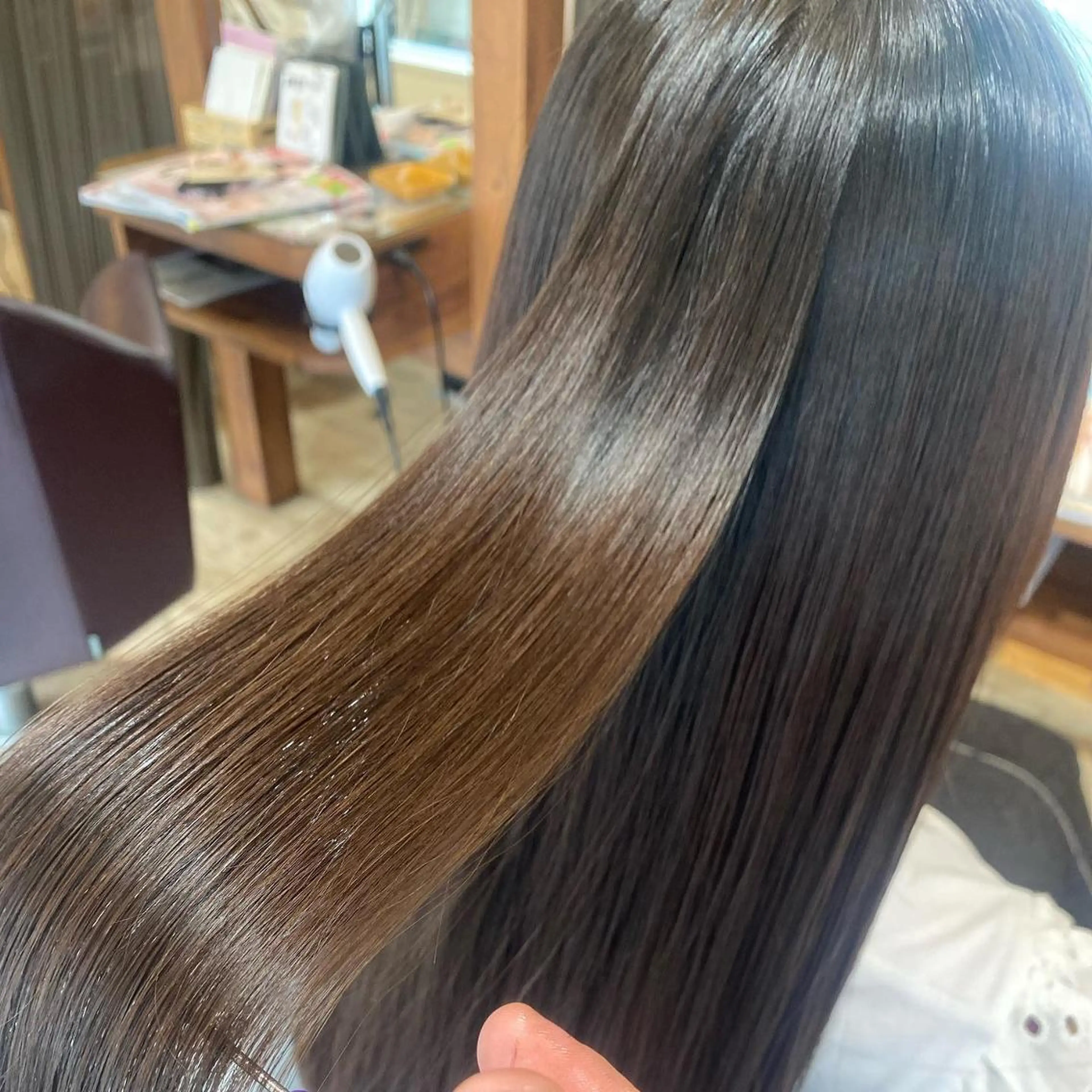 セミロング 加藤 実穂のヘアスタイル