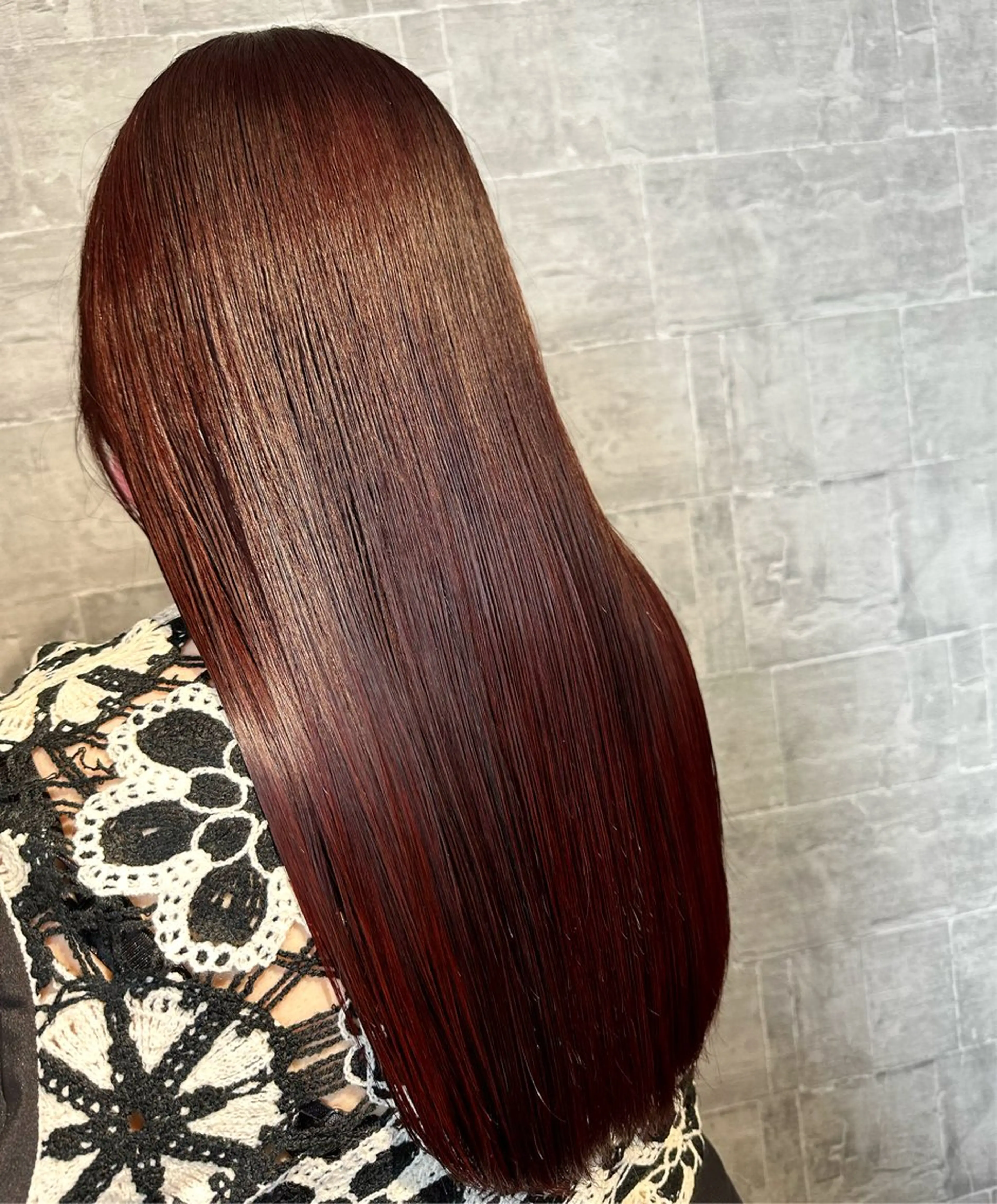 ロング カラー ブリーチ カシス ダブルカラー イヤリングカラー ハイライトカラー 神山 陽菜のヘアスタイル