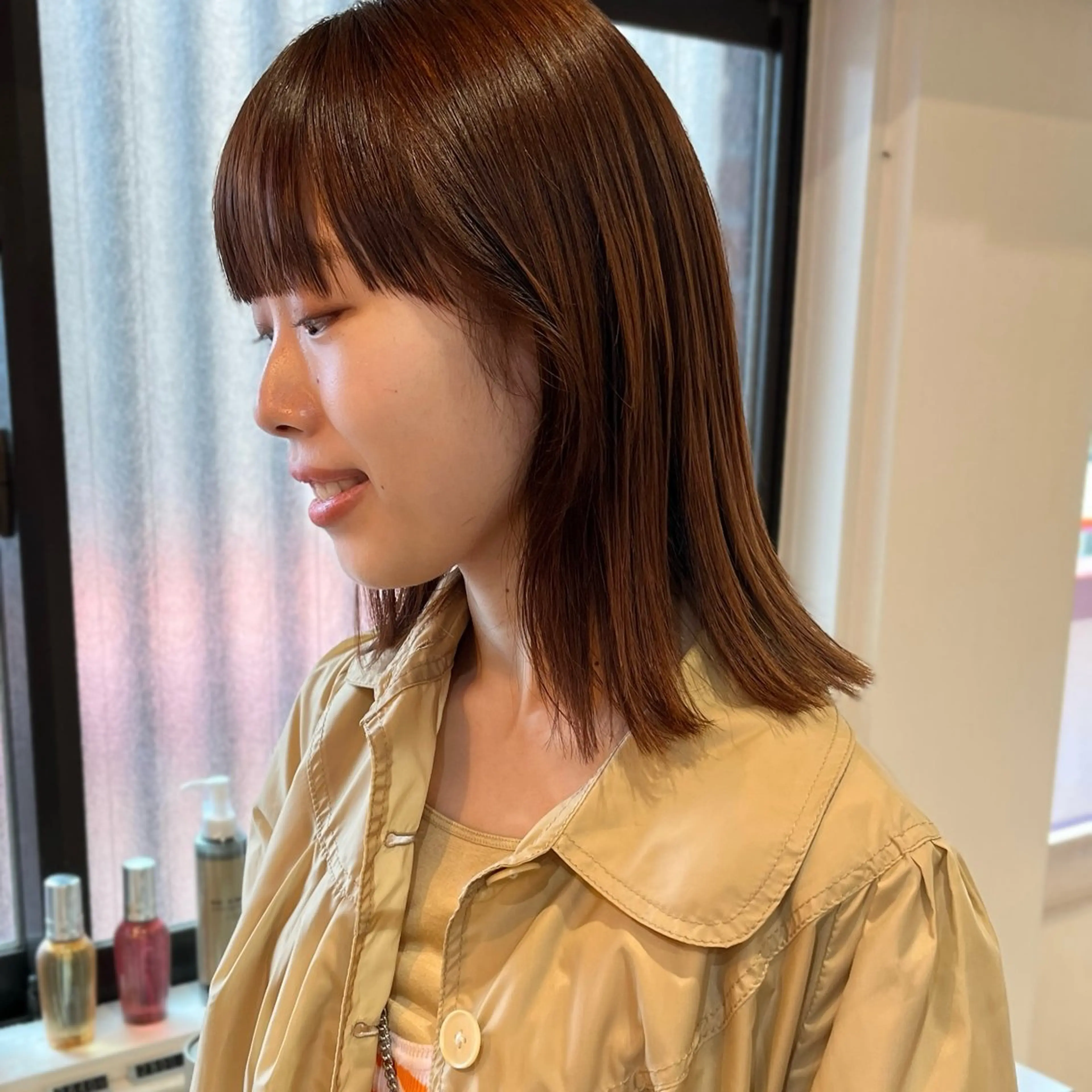 ミディアム カラー ベージュカラー オレンジ ピンクカラー レイヤーカット ボブ/透明感カラー /坂口恵梨子のヘアスタイル