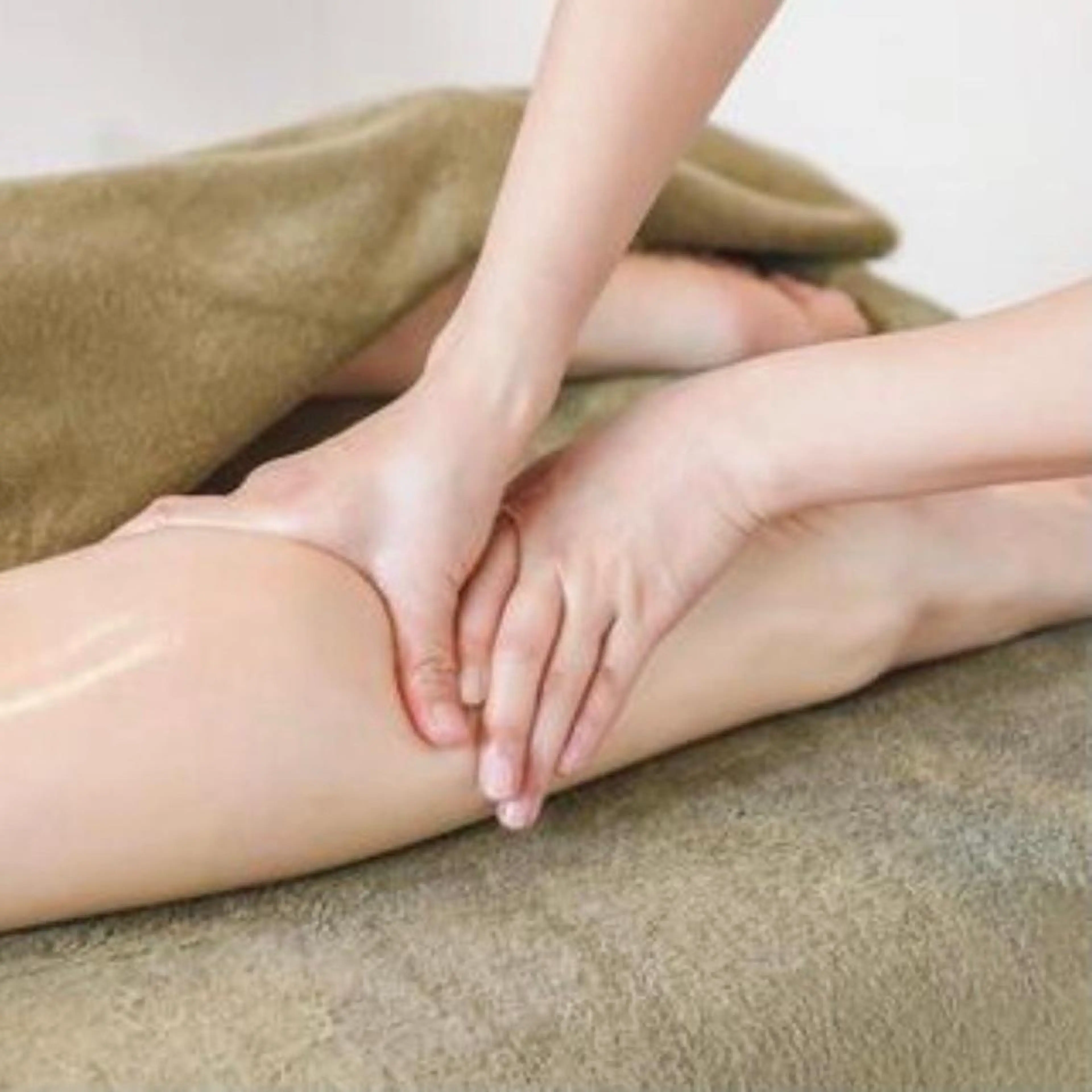 エステ バスト❤️アップなら ミラクルバスト向日葵のエステ・リラクイメージ