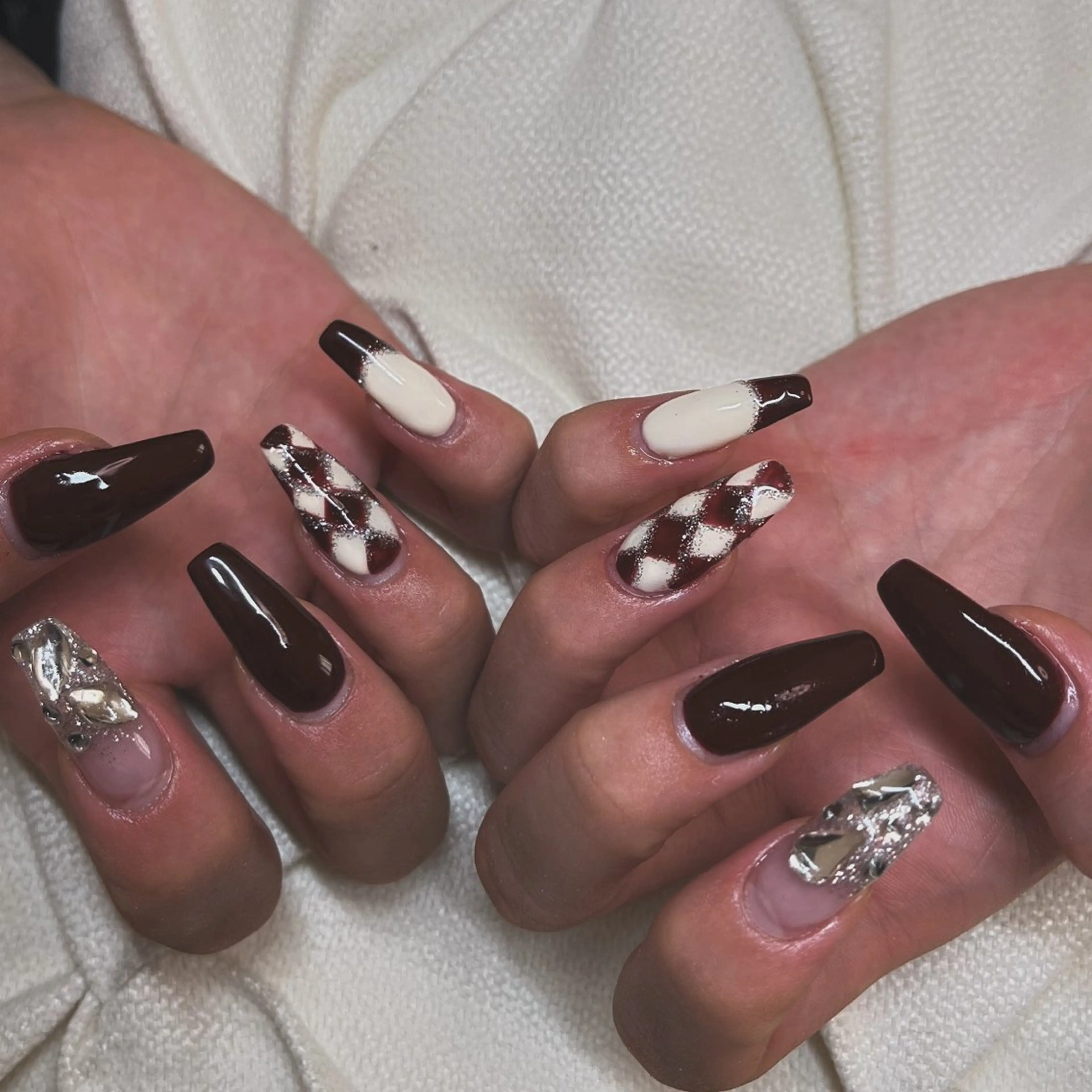 ネイル ハンドネイル nail.salon .Reversalのネイルデザイン