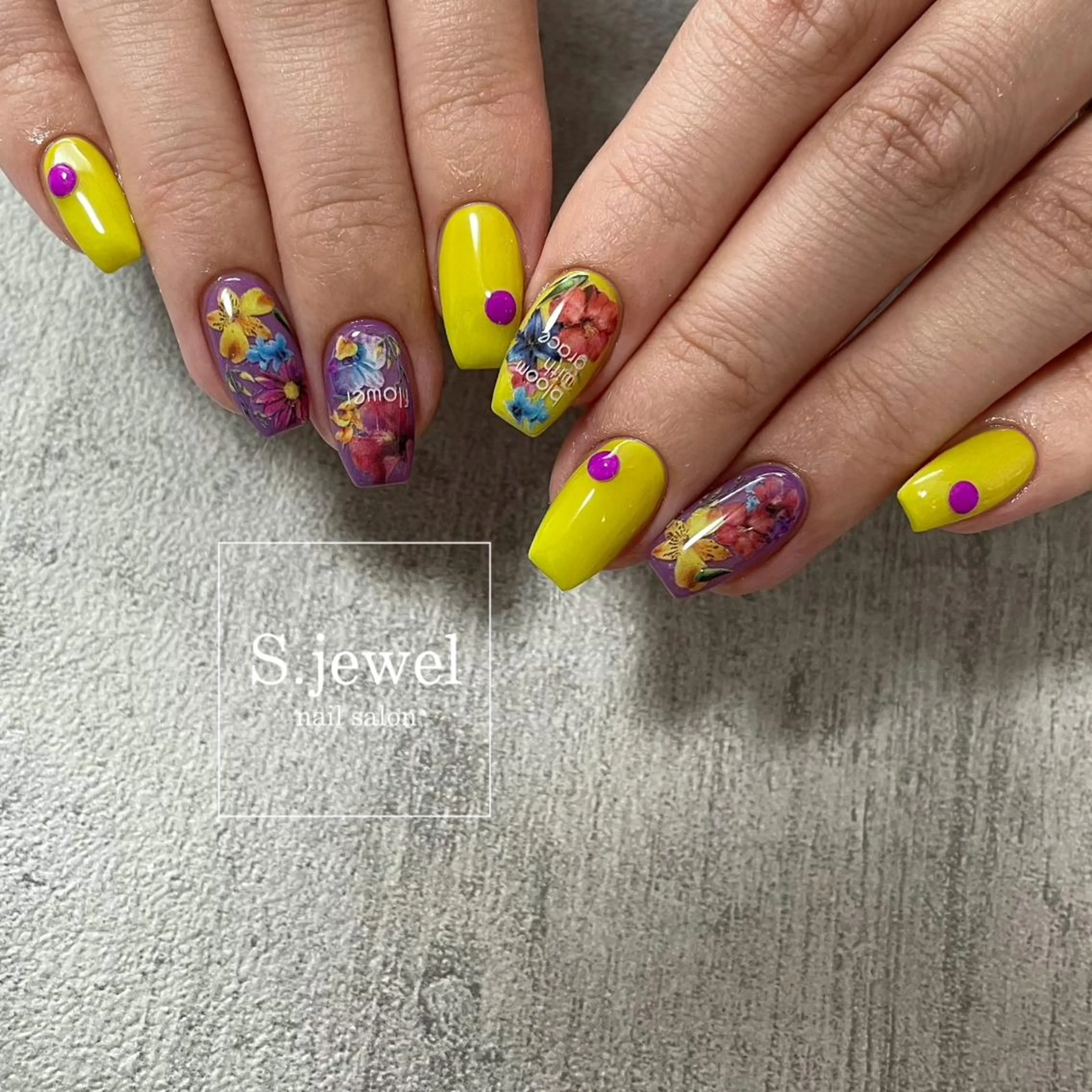 ネイル S. JEWELのネイルデザイン