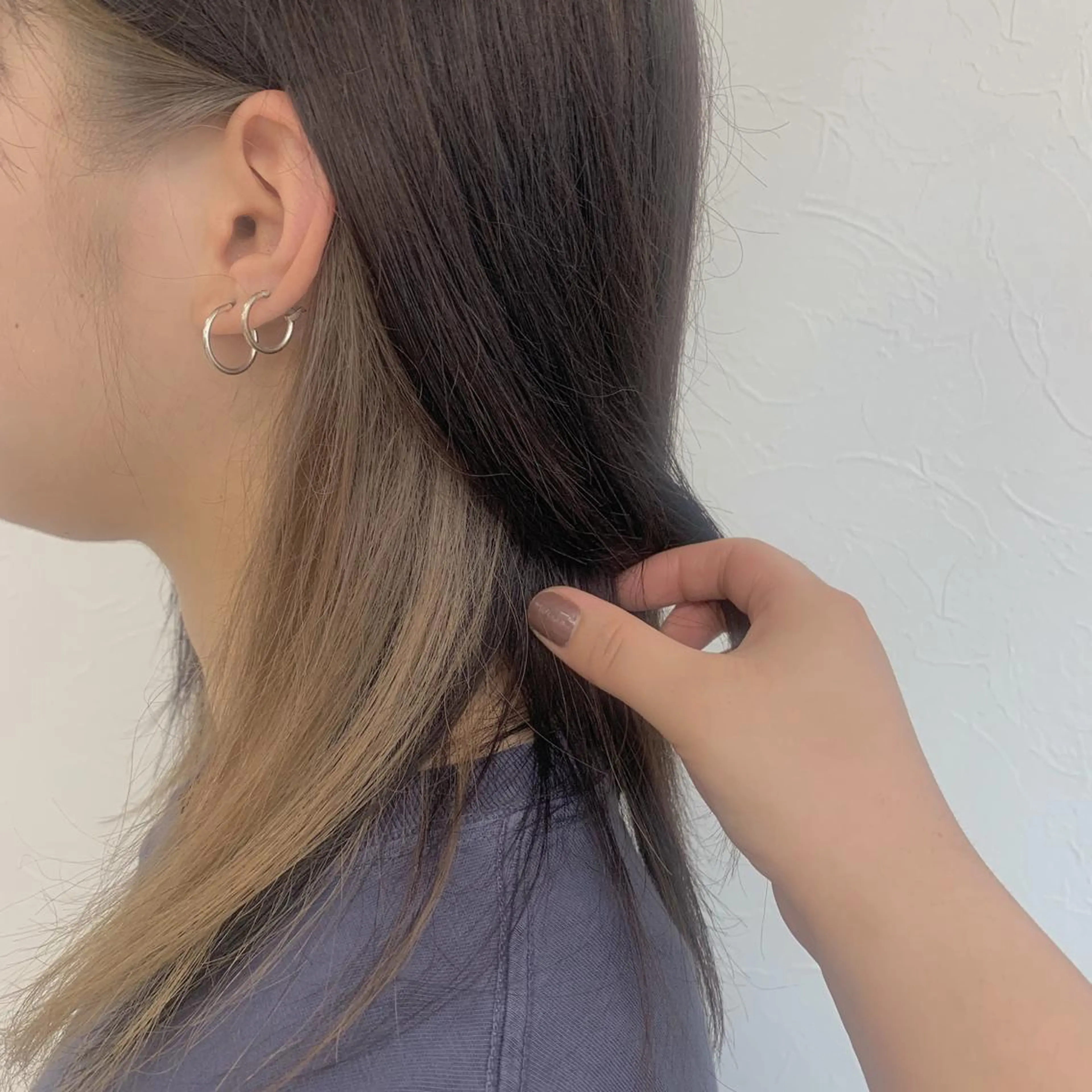 ミディアム カラー ヘアアレンジ ブリーチ イヤリングカラー 眉毛ワックス konomiの眉毛・アイブロウイメージ