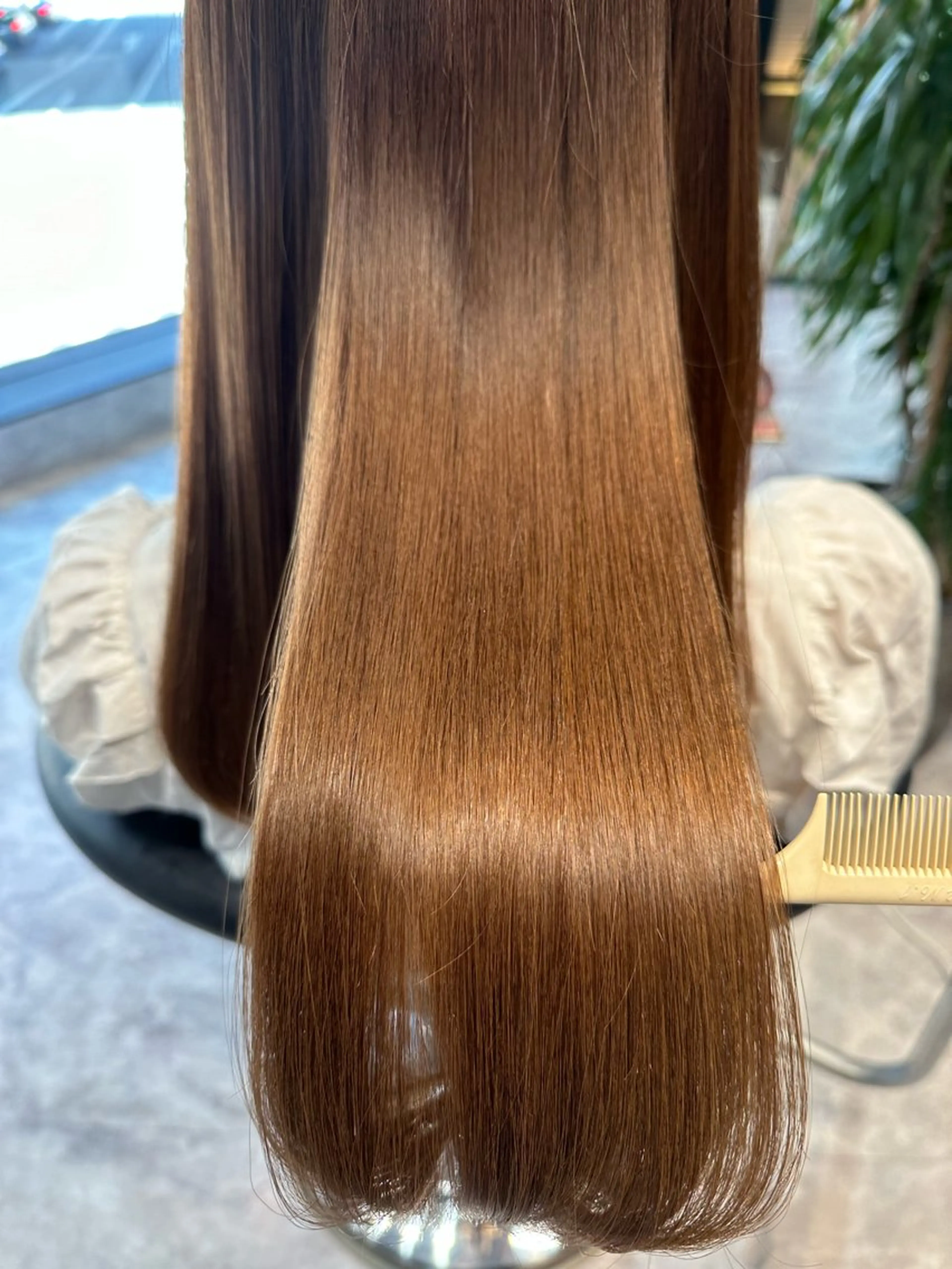 ロング カラー 細貝 和のヘアスタイル