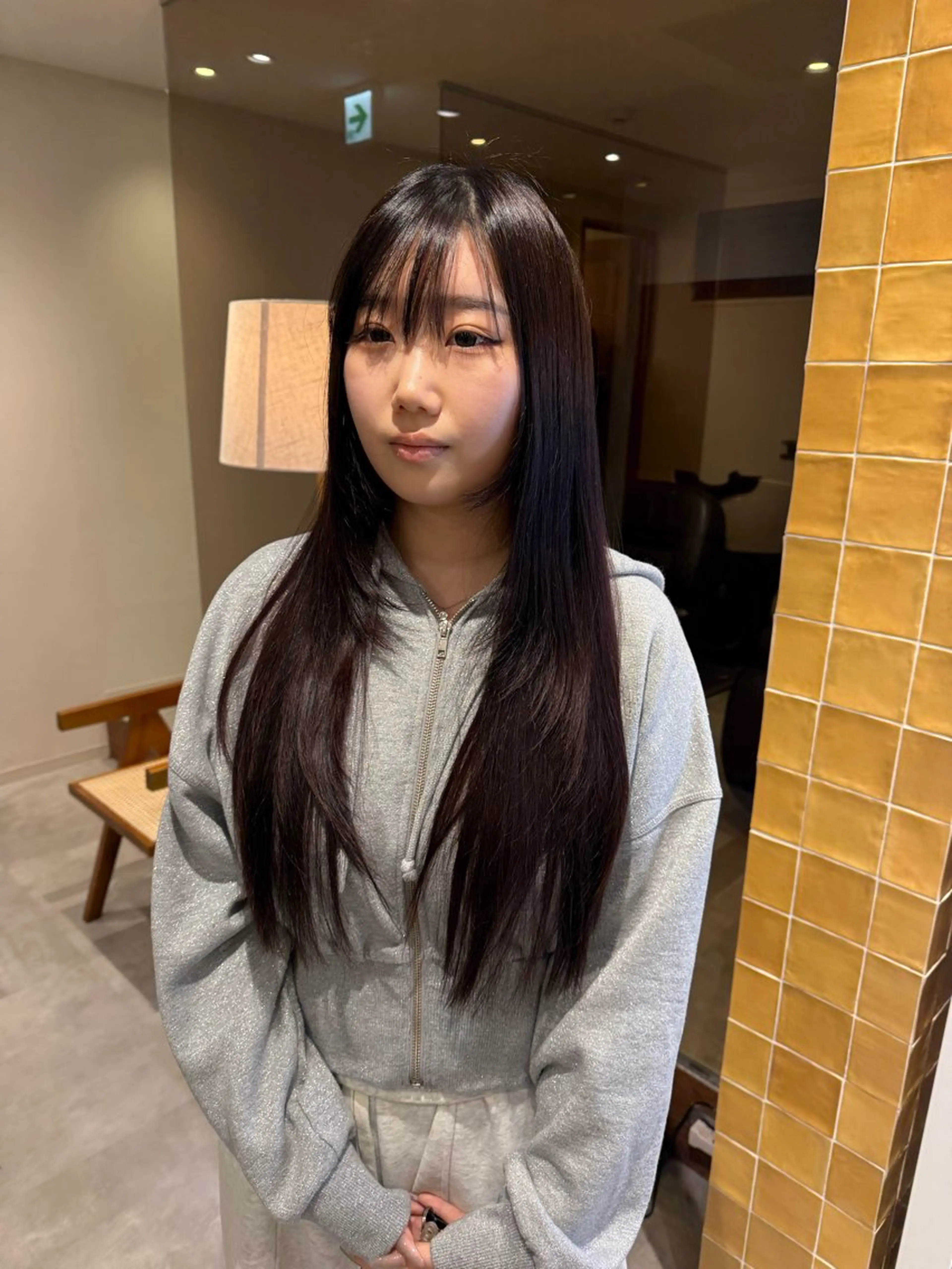 ロング カラー ロングレイヤー レイヤーカット ロング うざバング カット ヘアカラー トリートメント Zina吉祥寺 /縮毛矯正/美髪✨のヘアスタイル