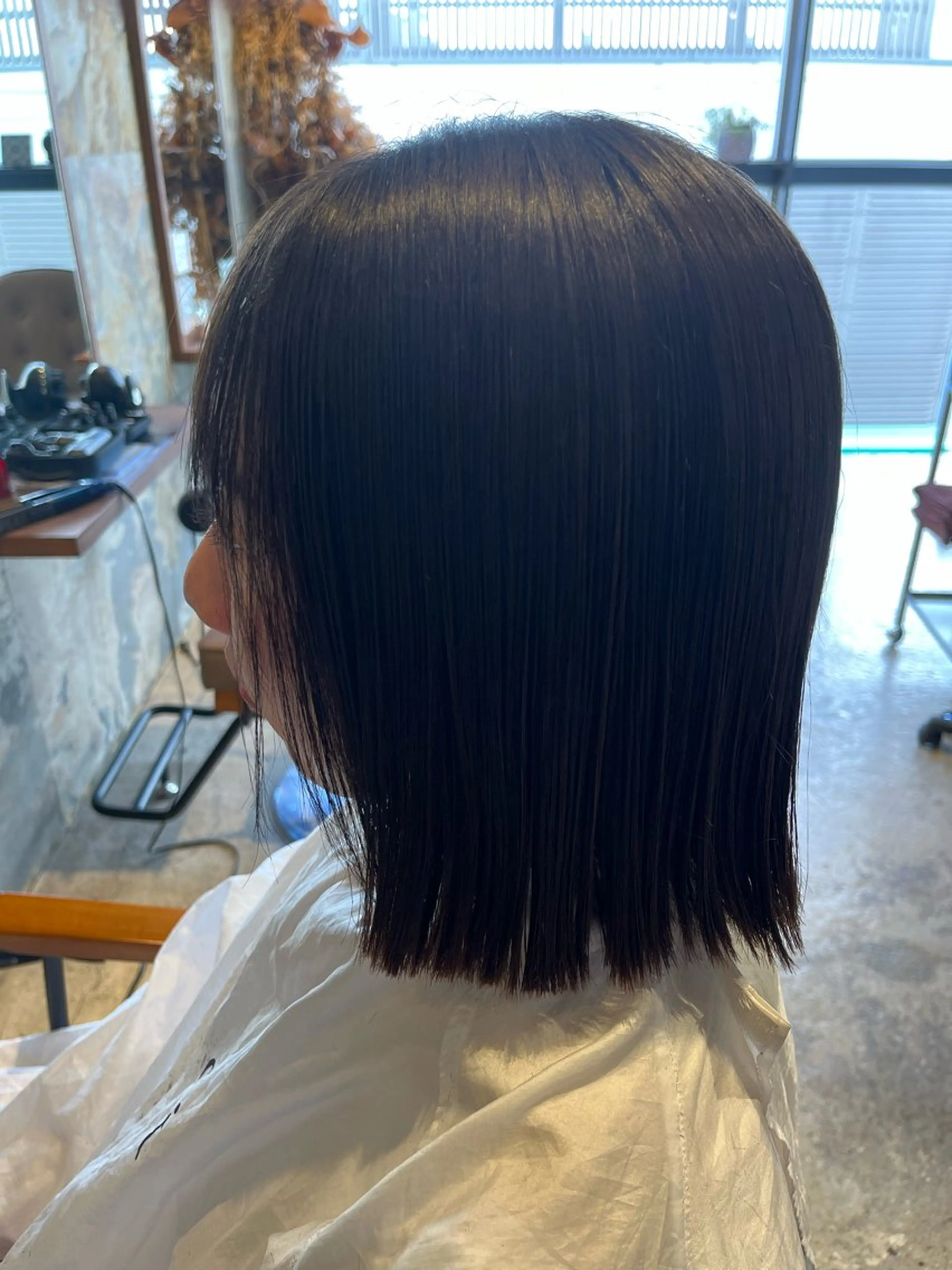 ミディアム 安田 純香のヘアスタイル