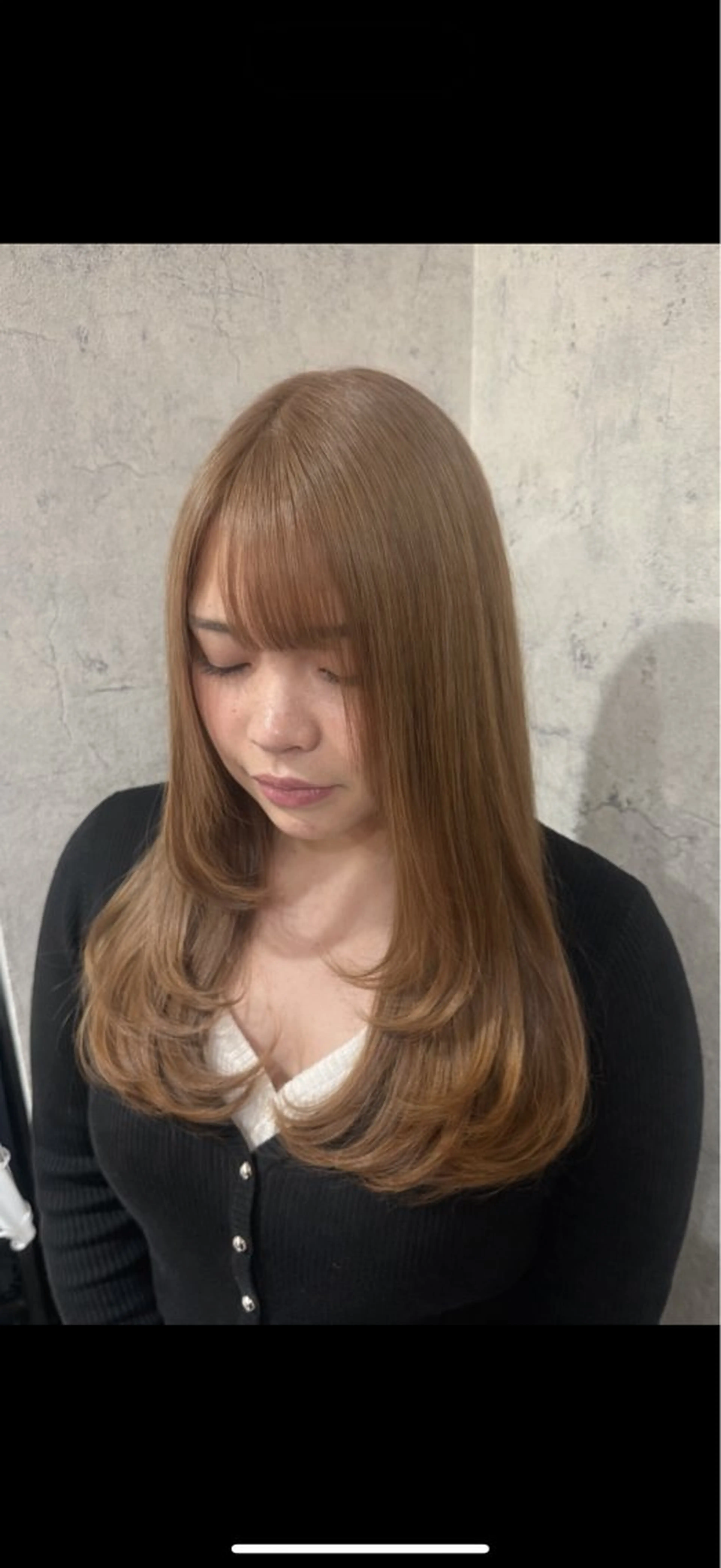 ロング ヘアカラー Yuzumi／ ハイトーン／パーマのヘアスタイル