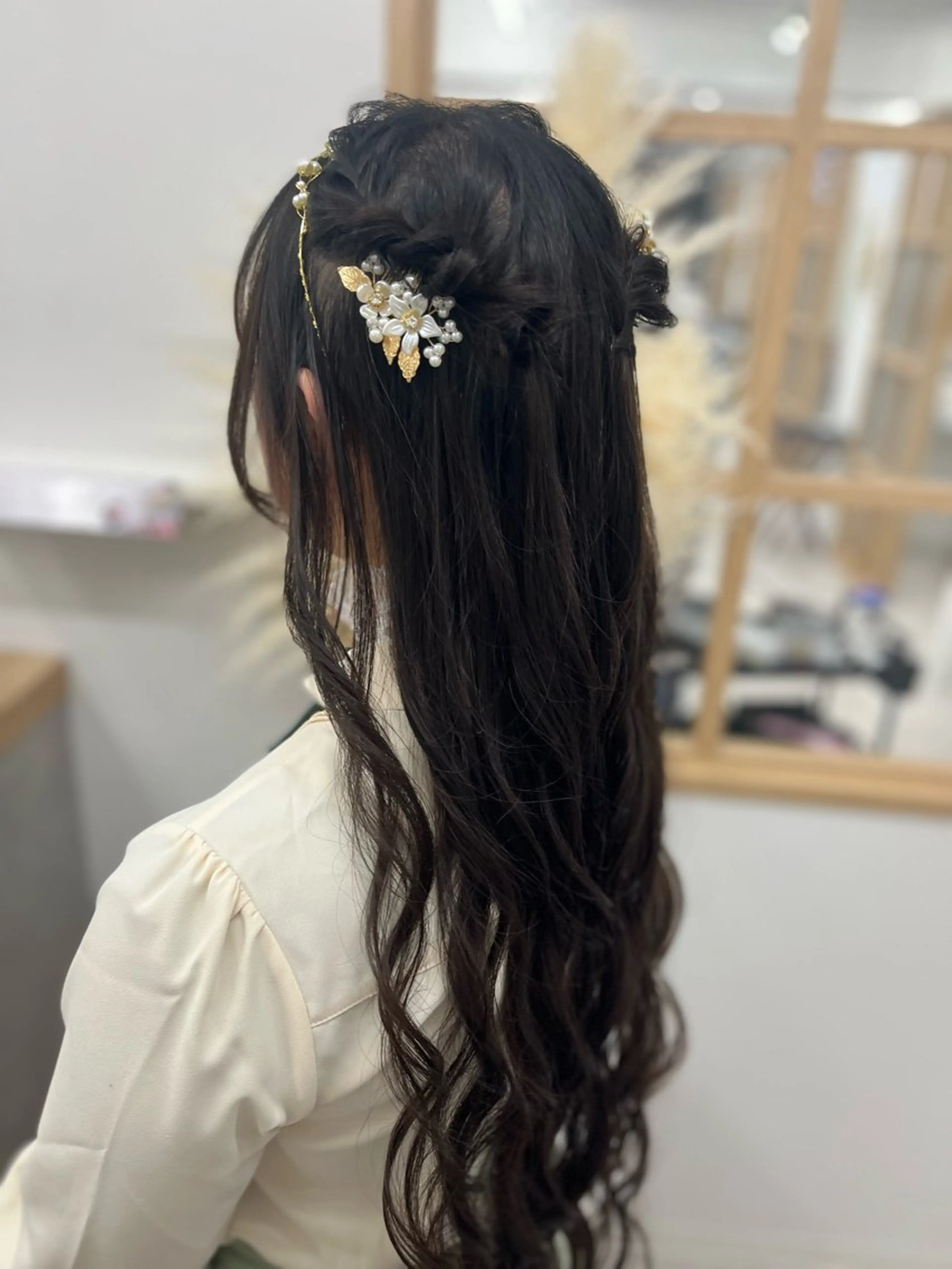 ロング ヘアアレンジ ハーフアップ 🫧ぷる艶カラー🫧 Yuubi🦩のヘアスタイル