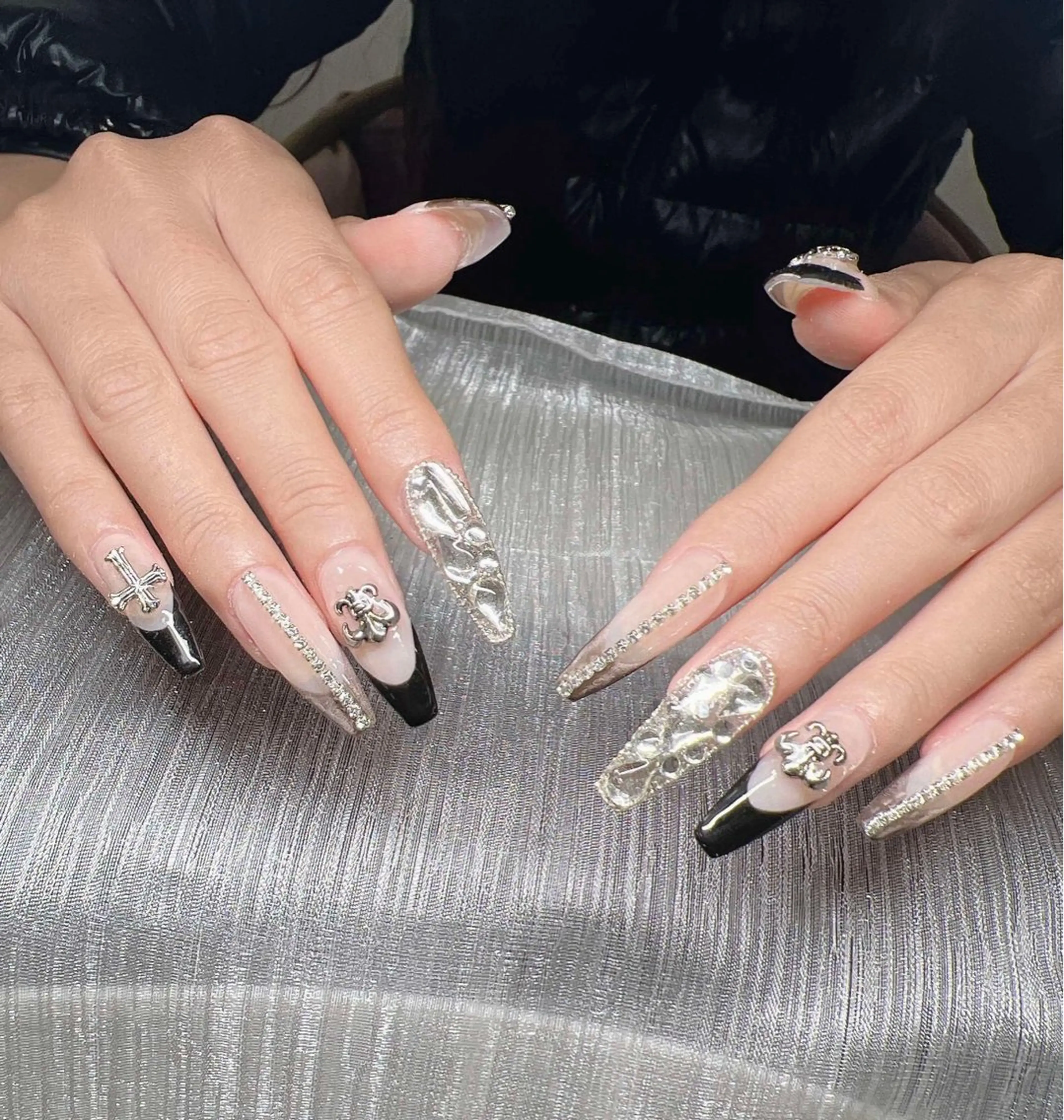 ネイル オーロラネイル チークネイル 長さ出し フットネイル フレンチネイル Lee Nails チップ長さだし専門店のネイルデザイン