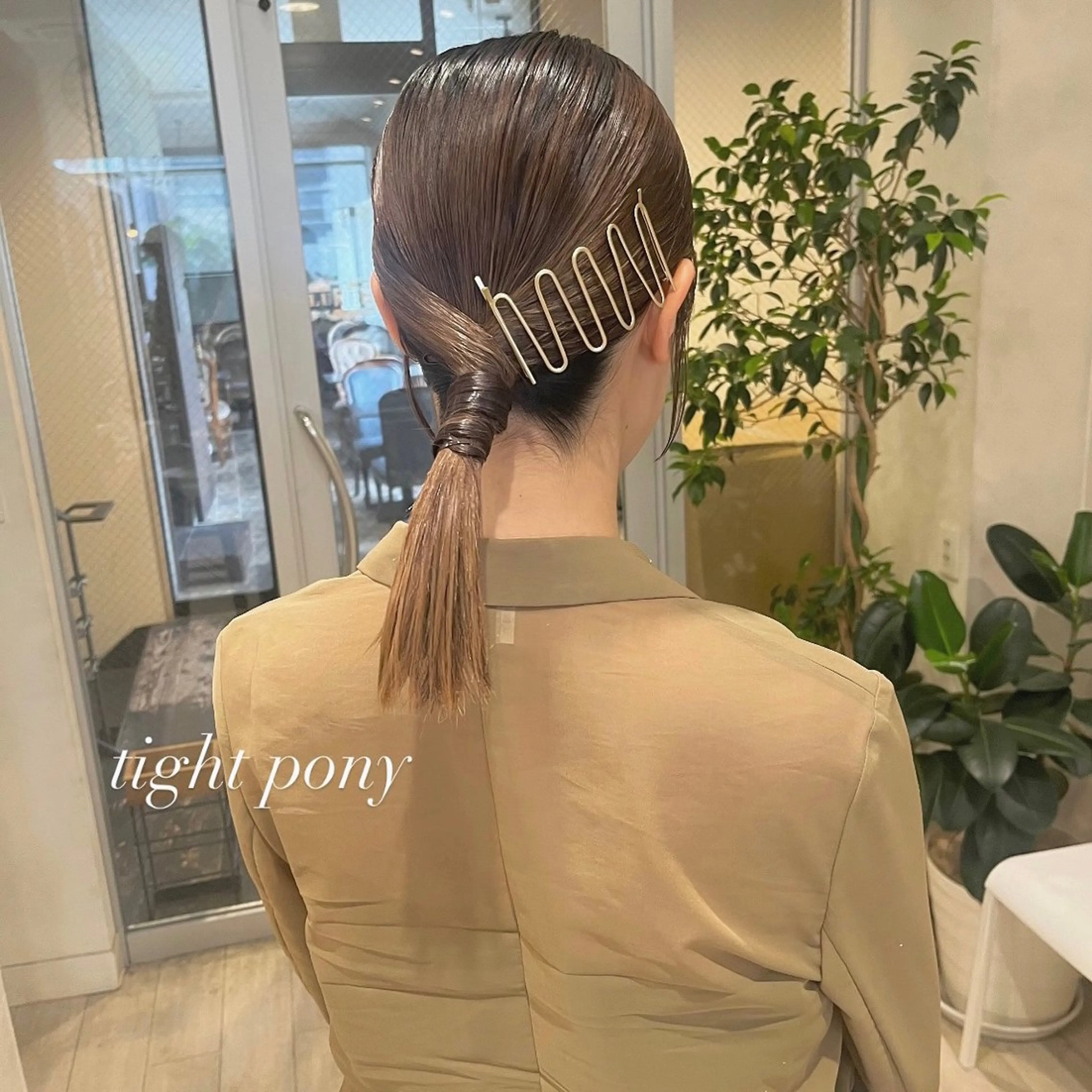 ミディアム ヘアアレンジ SiLO yuri andoのヘアスタイル
