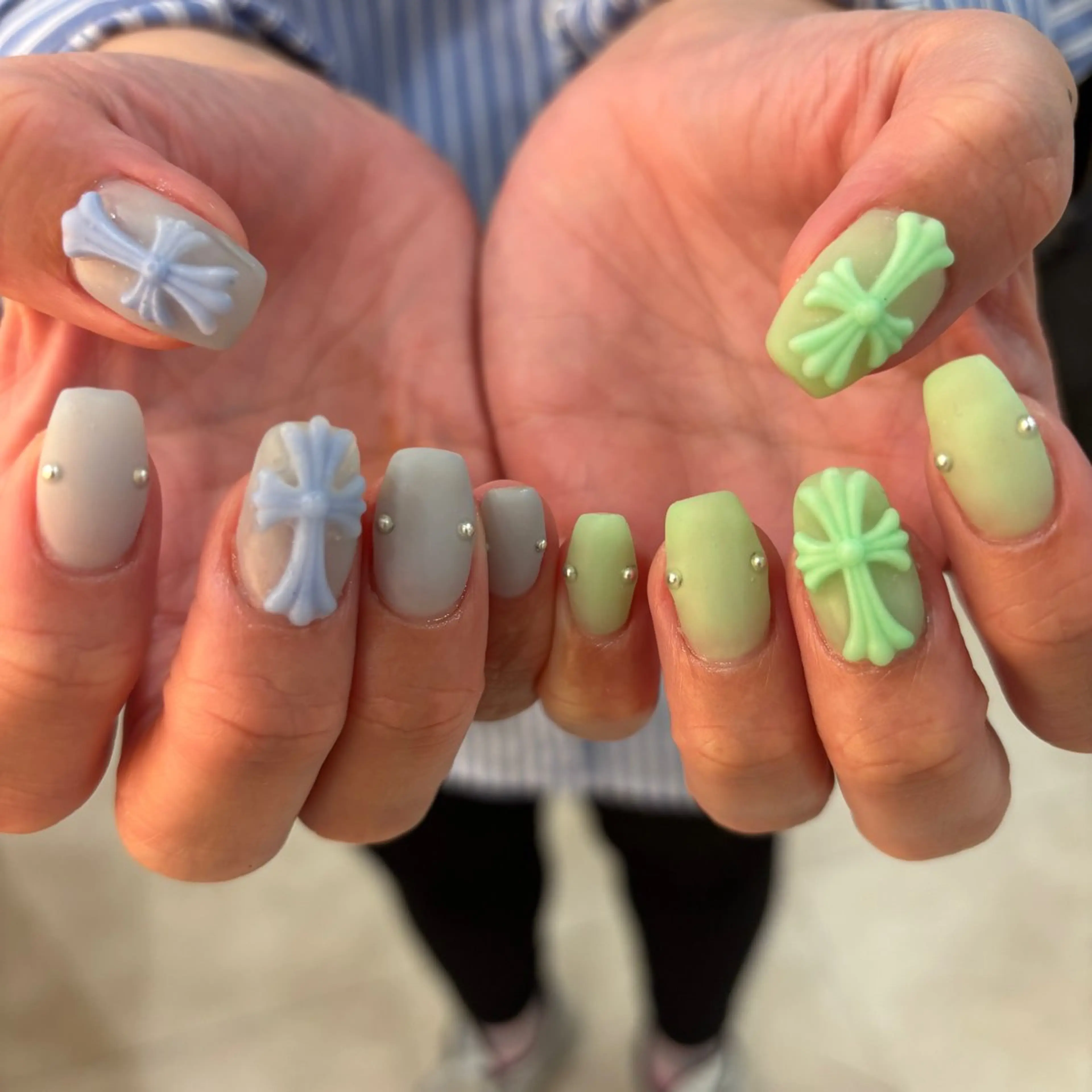 ネイル ハンドネイル フットネイル 栗田 ゆう子のネイルデザイン