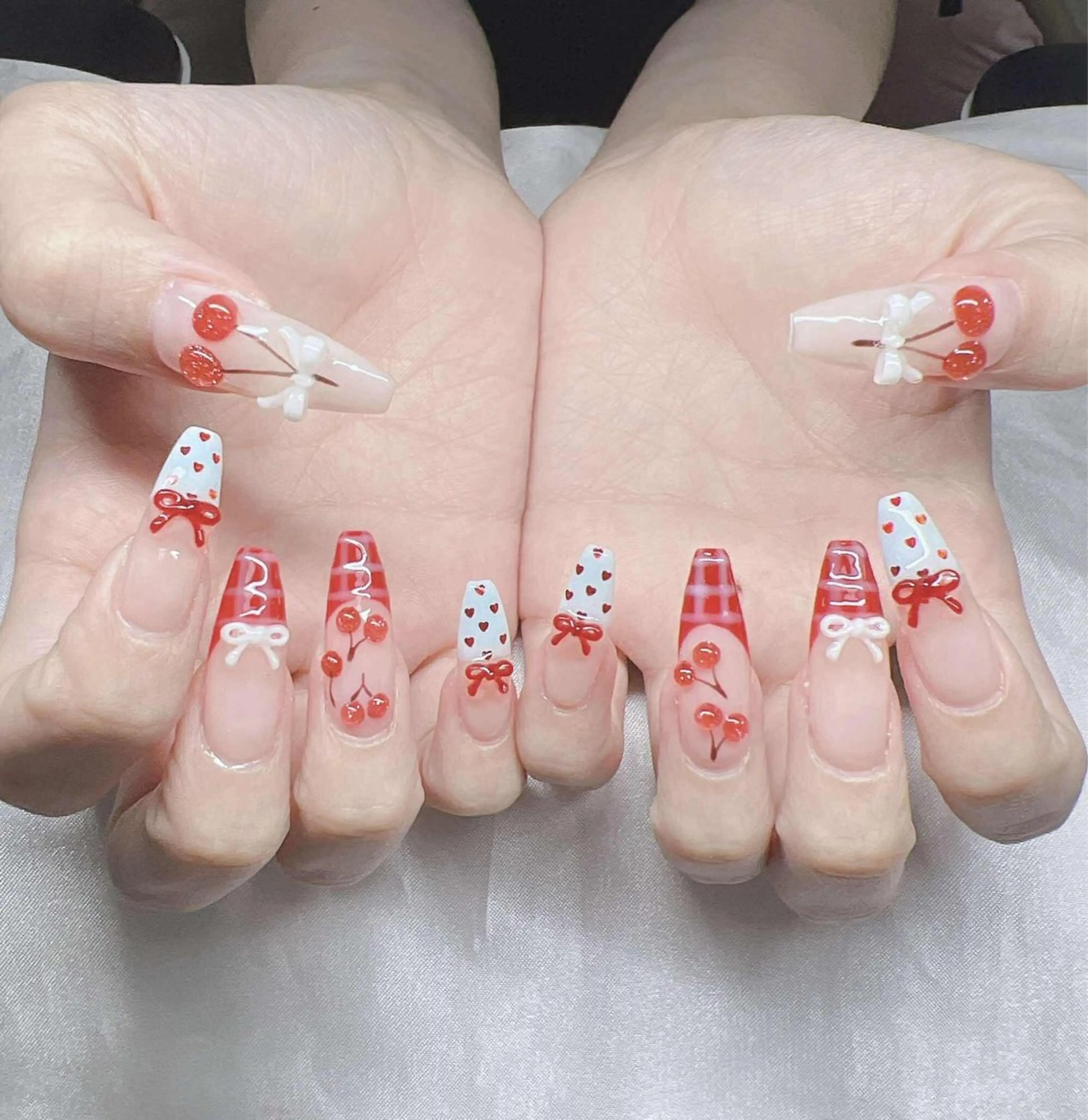 ネイル 長さ出し グラデーション 卒業式 キラキラネイル マグネットネイル ハンドネイル Lee Nailsのネイルデザイン