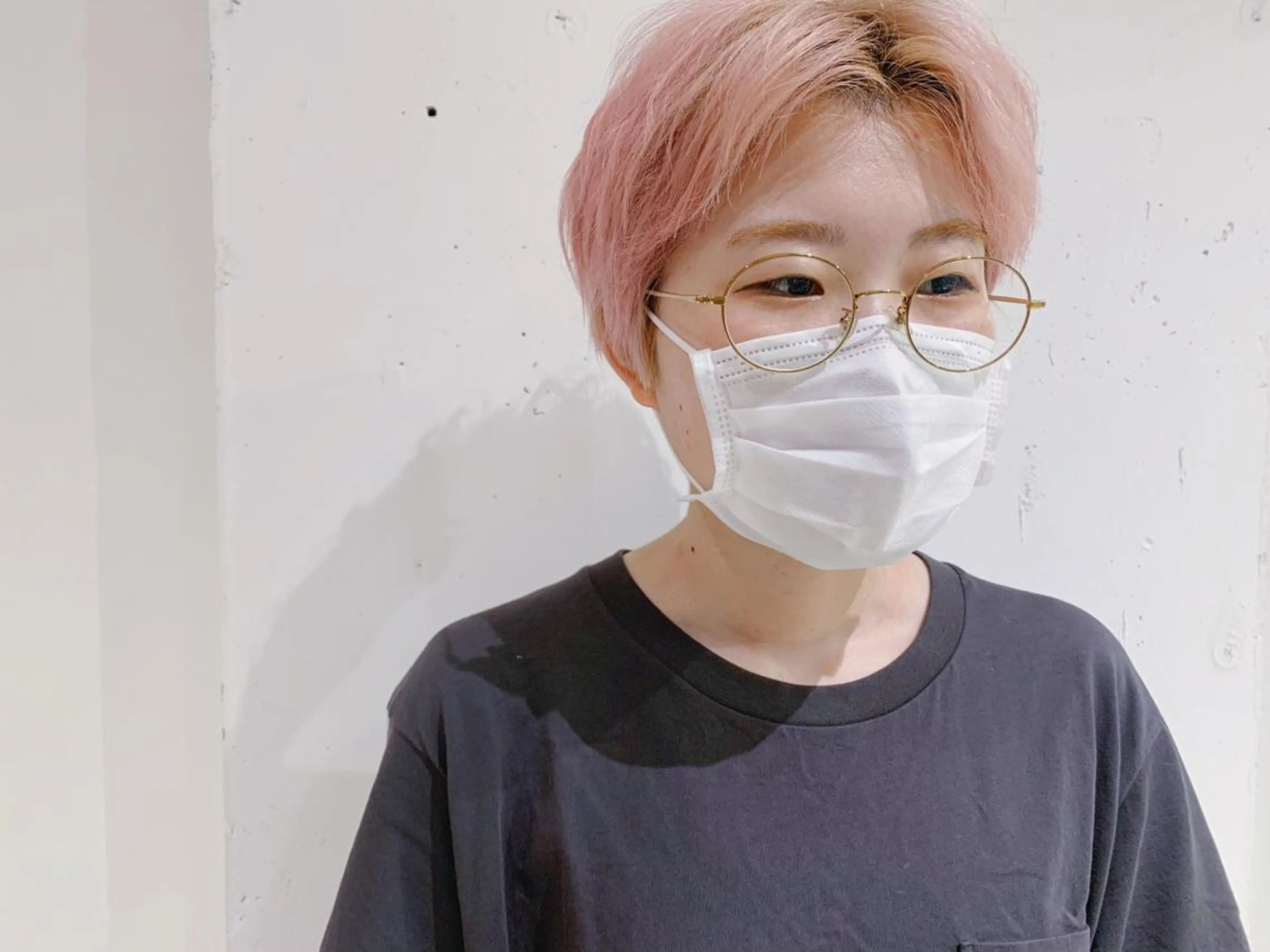 ショート カラー タカハシ ハヤトのヘアスタイル