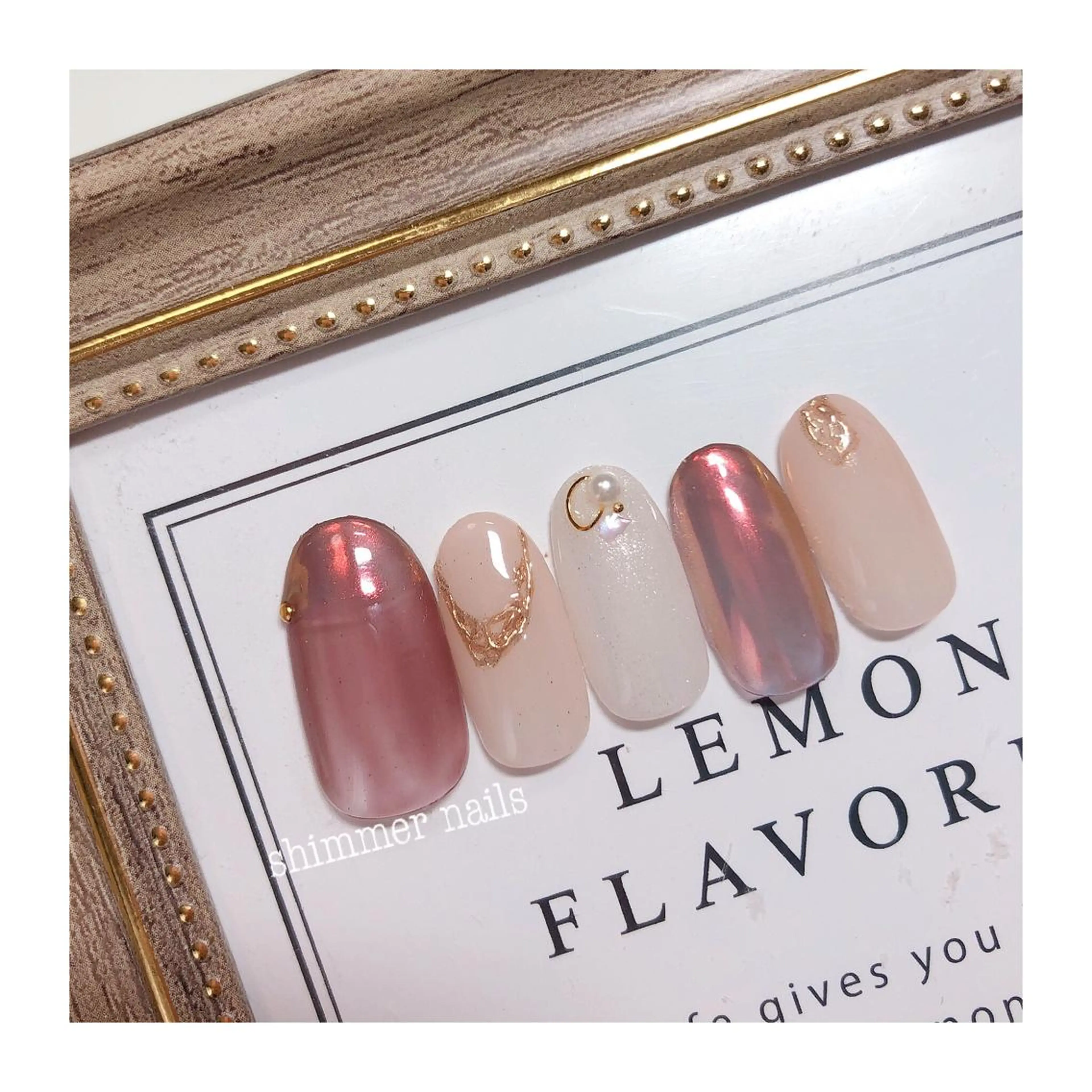 ネイル オーロラネイル shimmer nailsのネイルデザイン