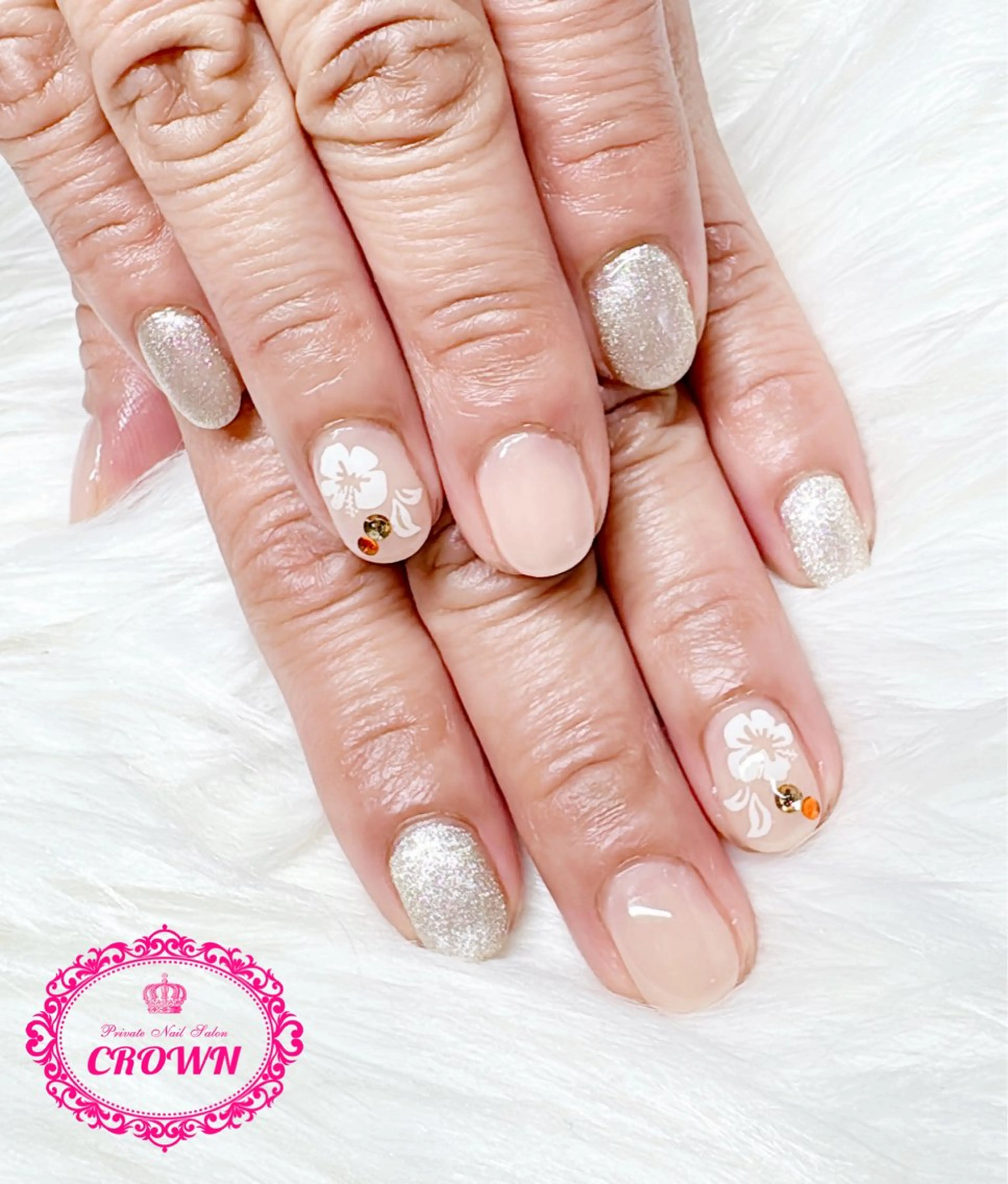 ネイル CROWN プライベートサロンのネイルデザイン