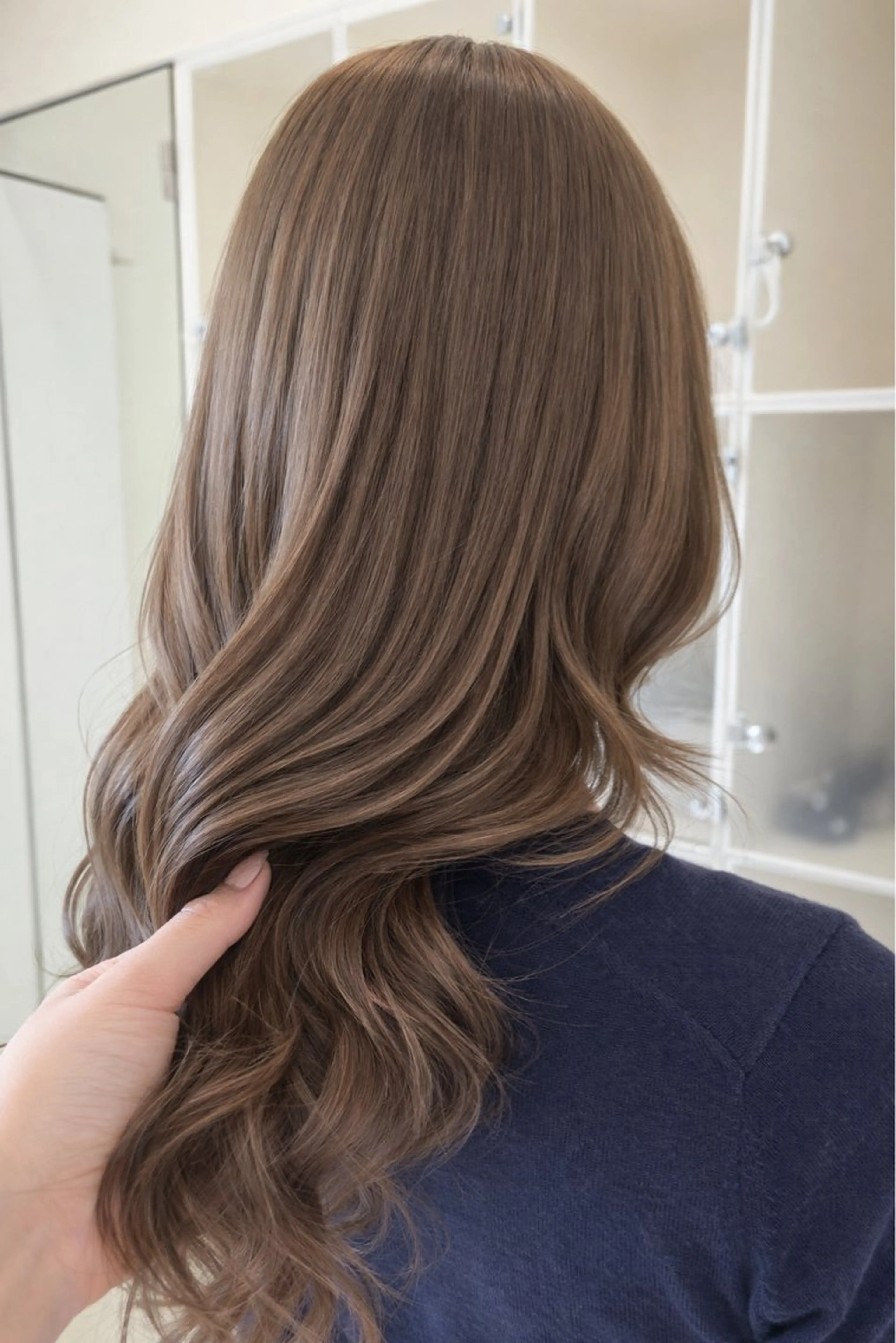 ロング NENE🌿ブリーチ 無しダブルカラーのヘアスタイル