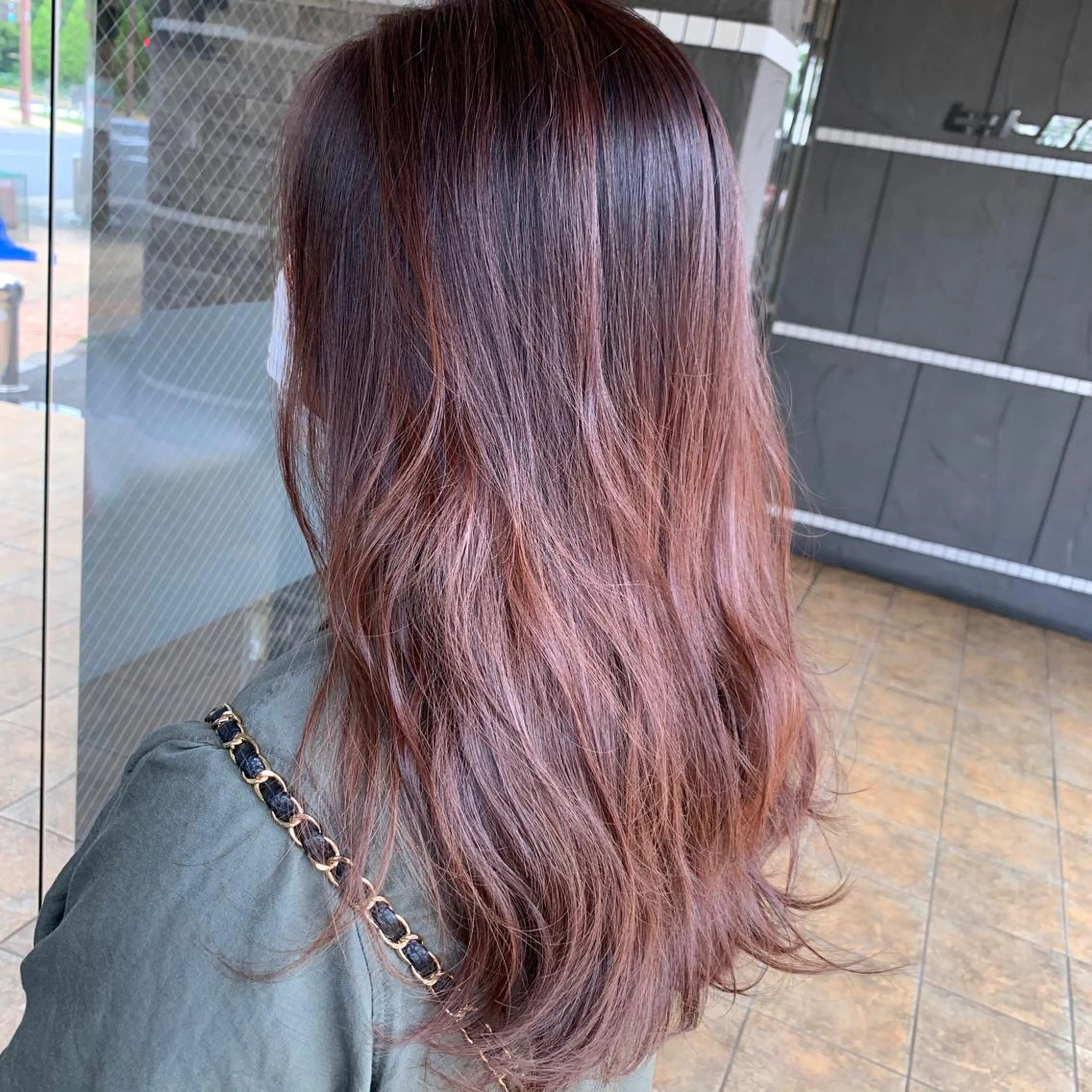 ロング カラー HairDesign Azurのヘアスタイル